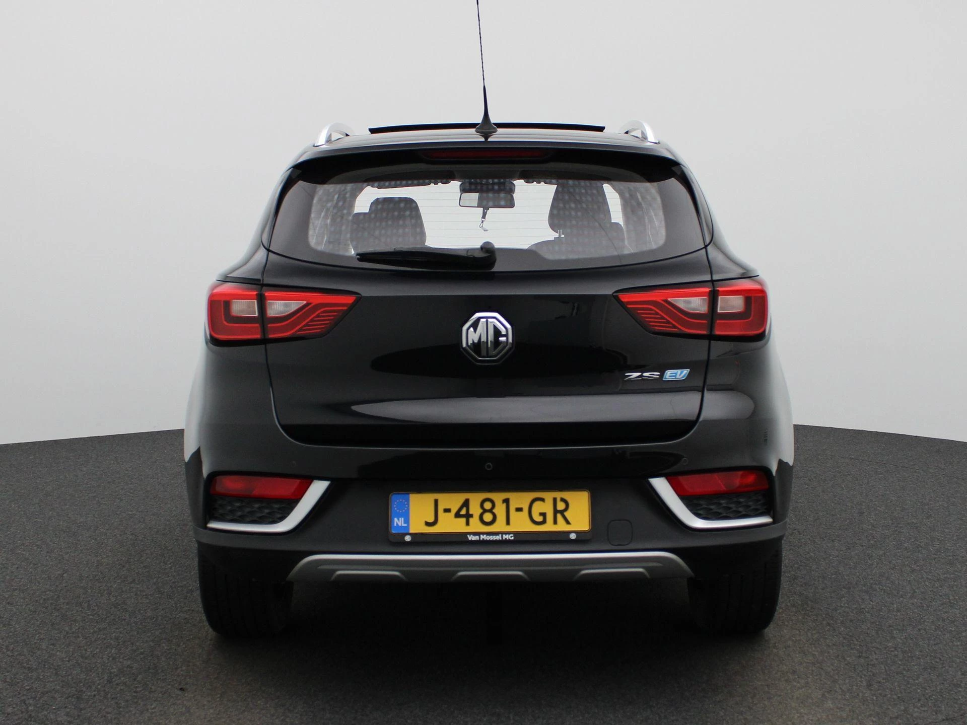 MG-ZS EV-image-4