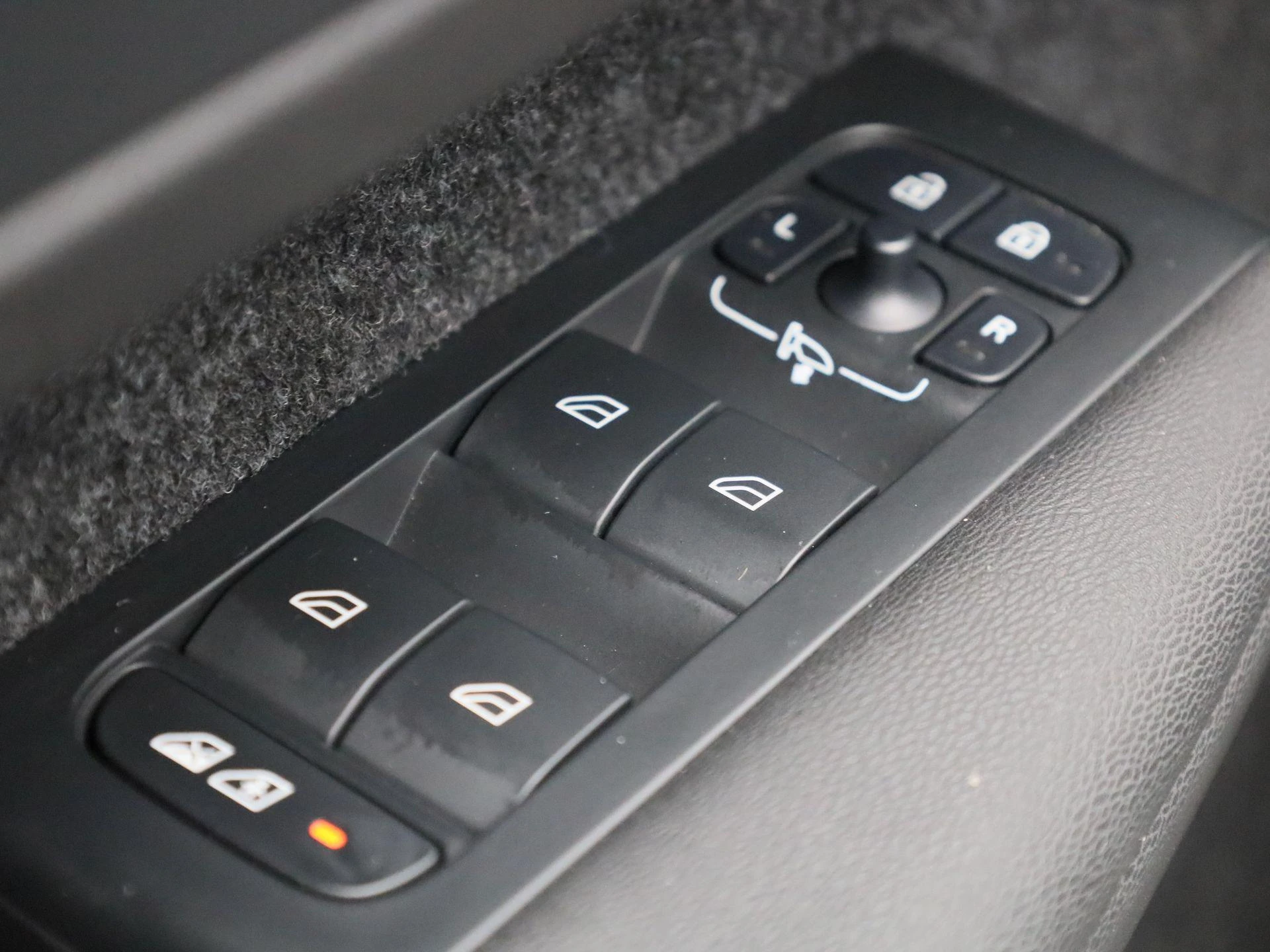 Volvo-XC40-image-29