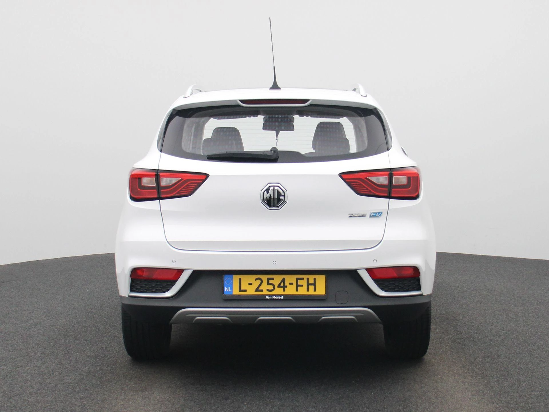 MG-ZS EV-image-4