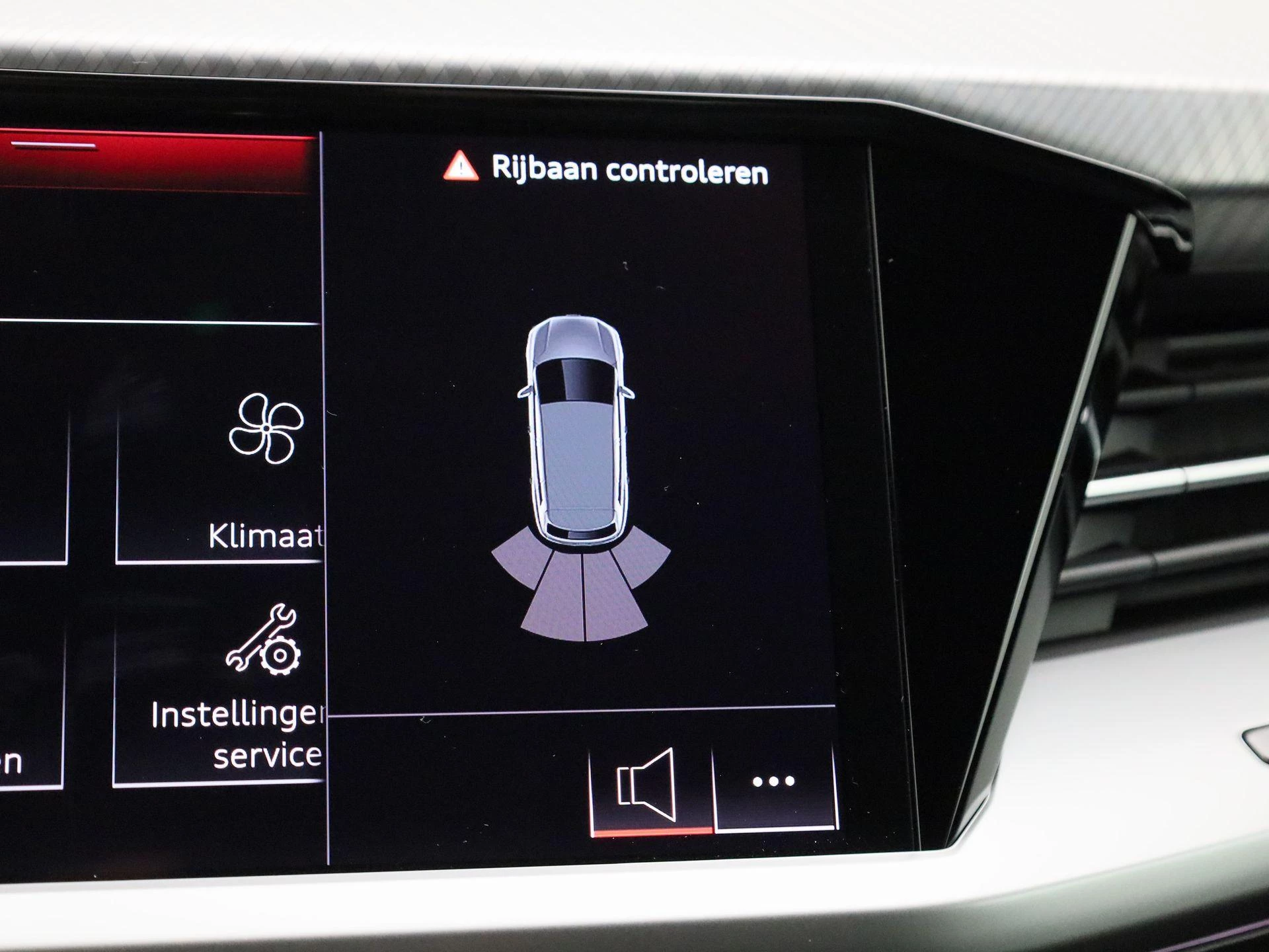 Audi-Q4 e-tron-image-31