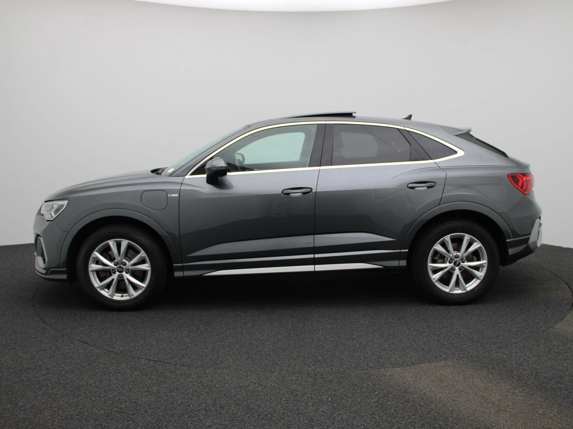 Audi-Q3-image-3