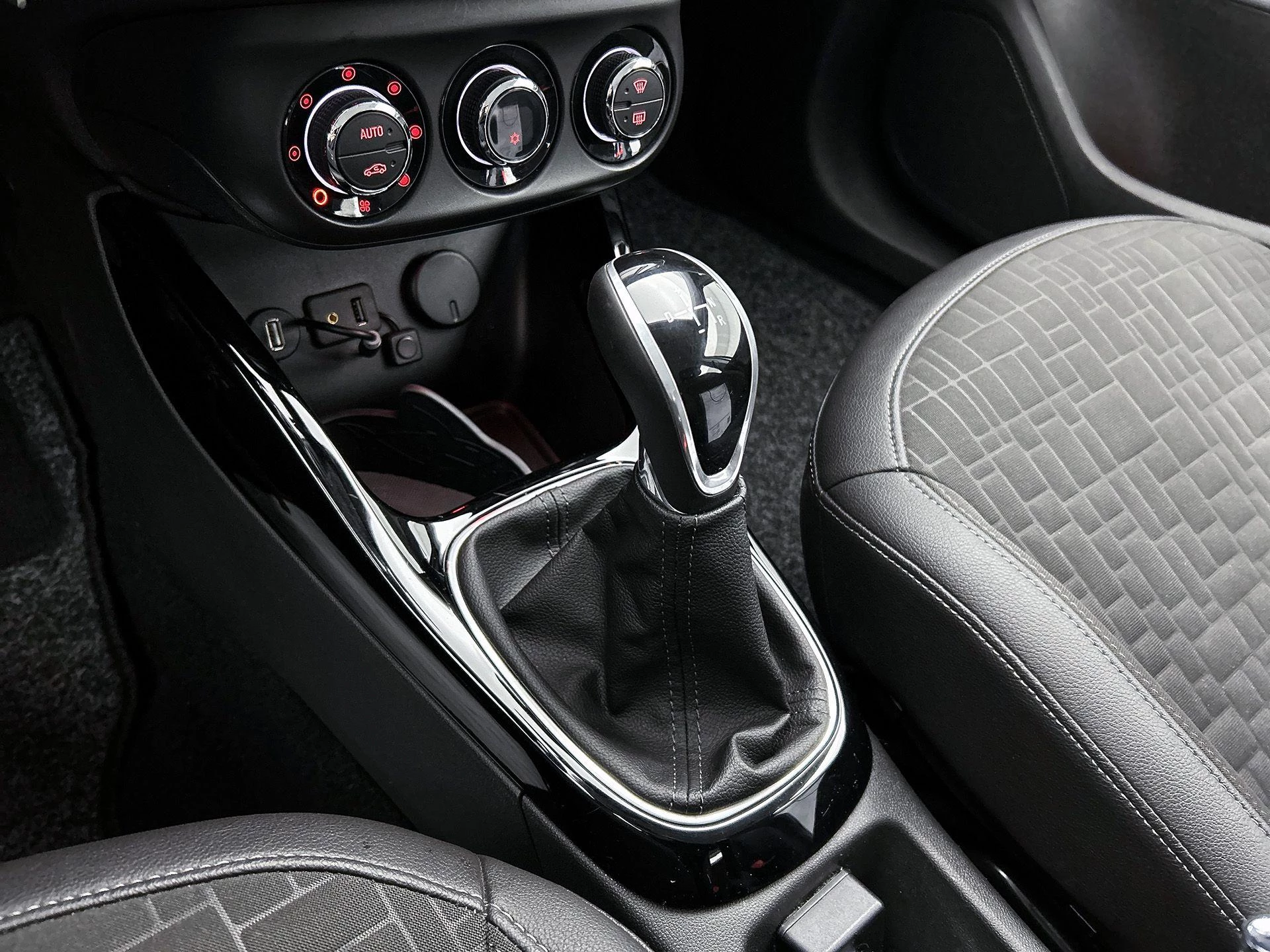 Opel-Corsa-image-19