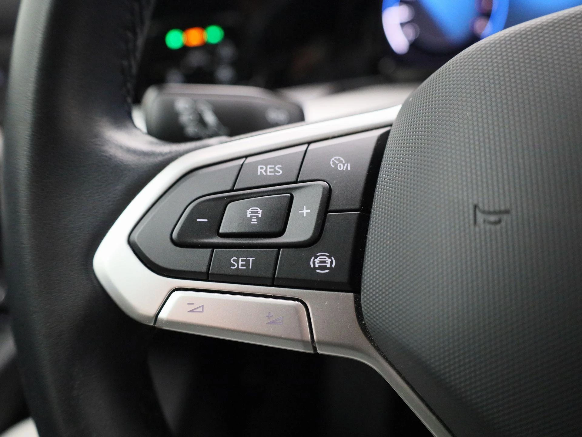 Volkswagen-Golf-image-17