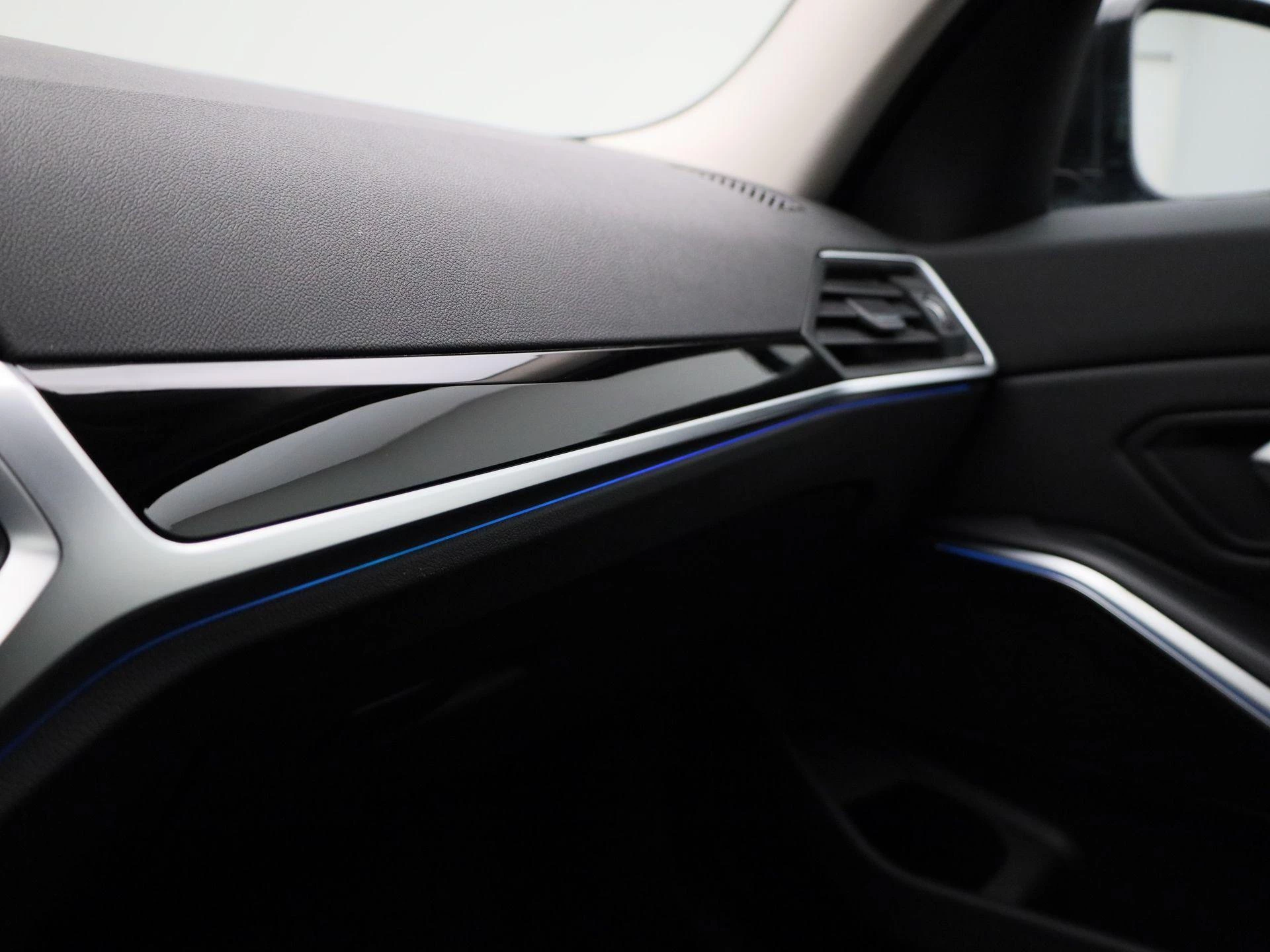 BMW-3 Serie-image-25