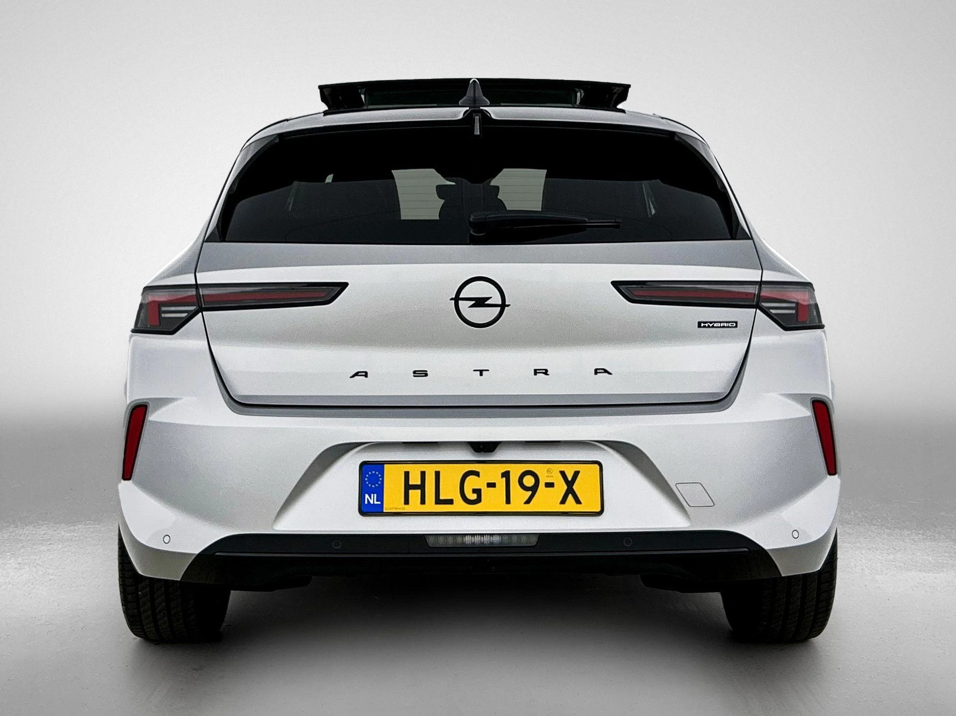Opel-Astra-image-2