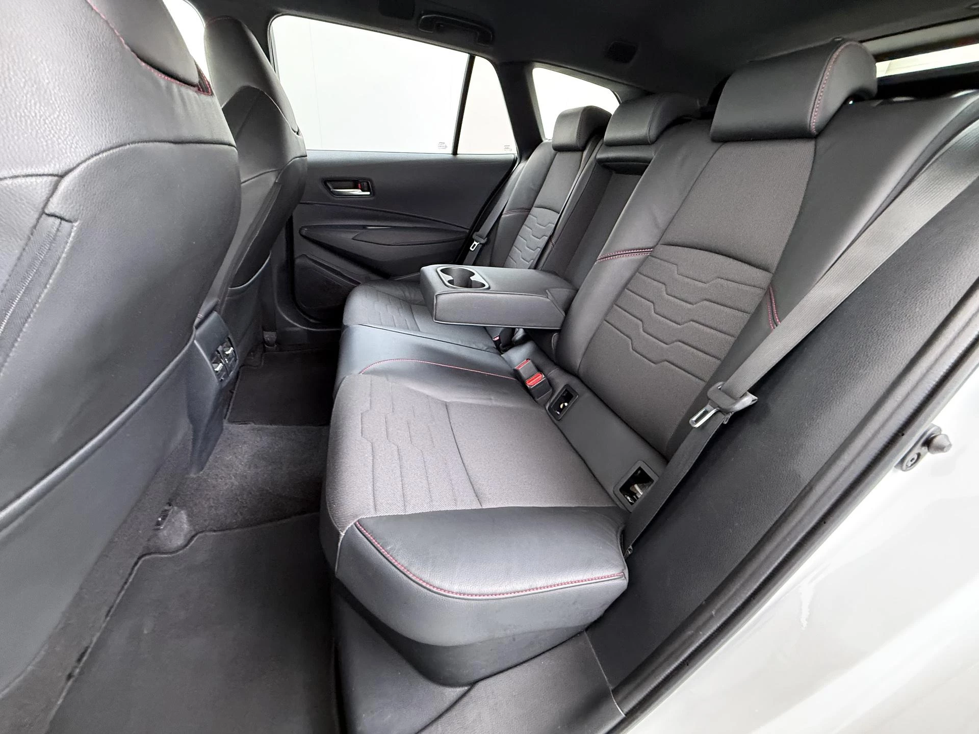 Toyota-Corolla Touring Sports-image-6