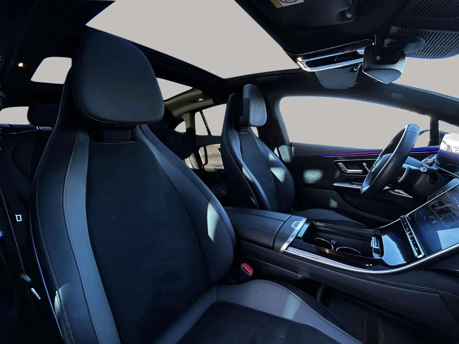 Mercedes-Benz-EQE-image-9