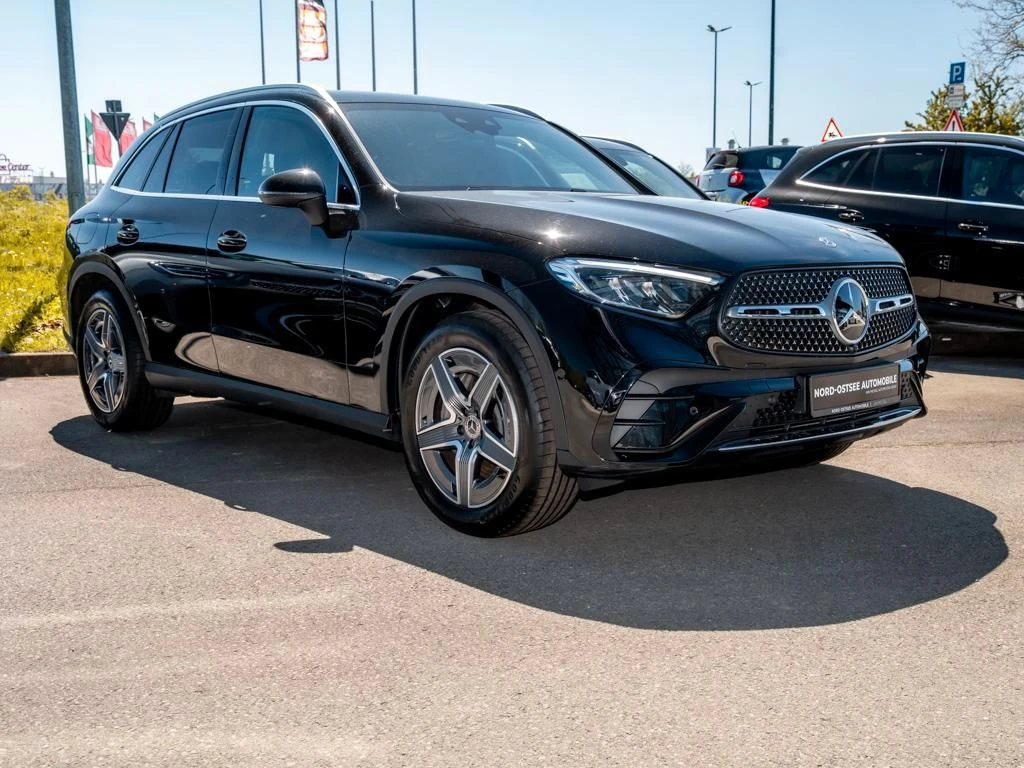 Mercedes-Benz-GLC 300 d-image-4