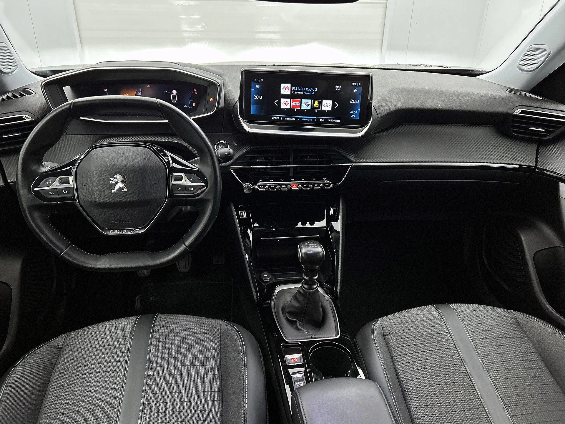 Peugeot 2008 1.2 PureTech Blue Lease Allure