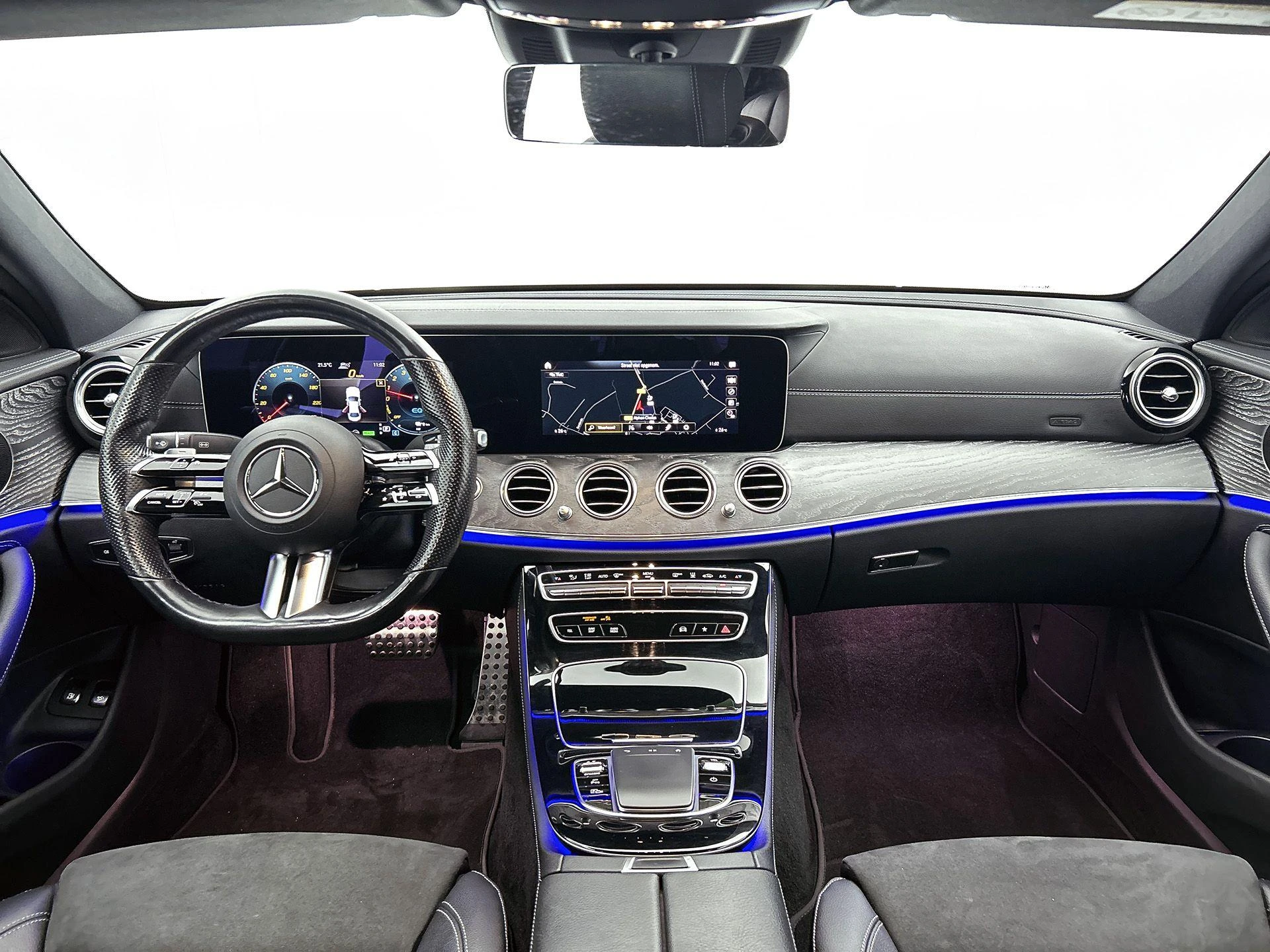 Mercedes-Benz-E-Klasse-image-25