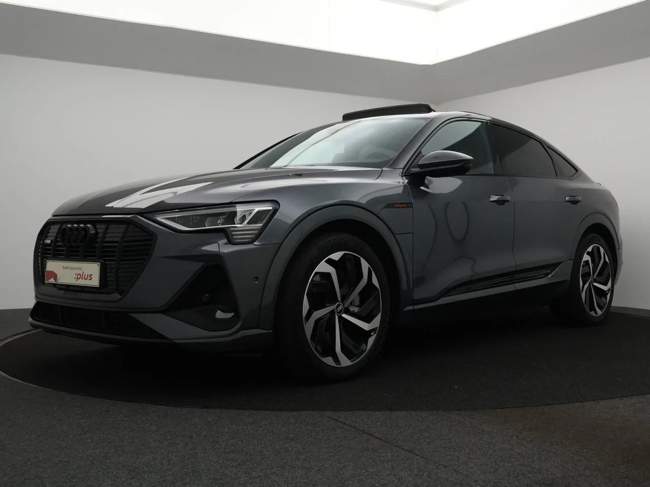 Audi-e-tron-image-0