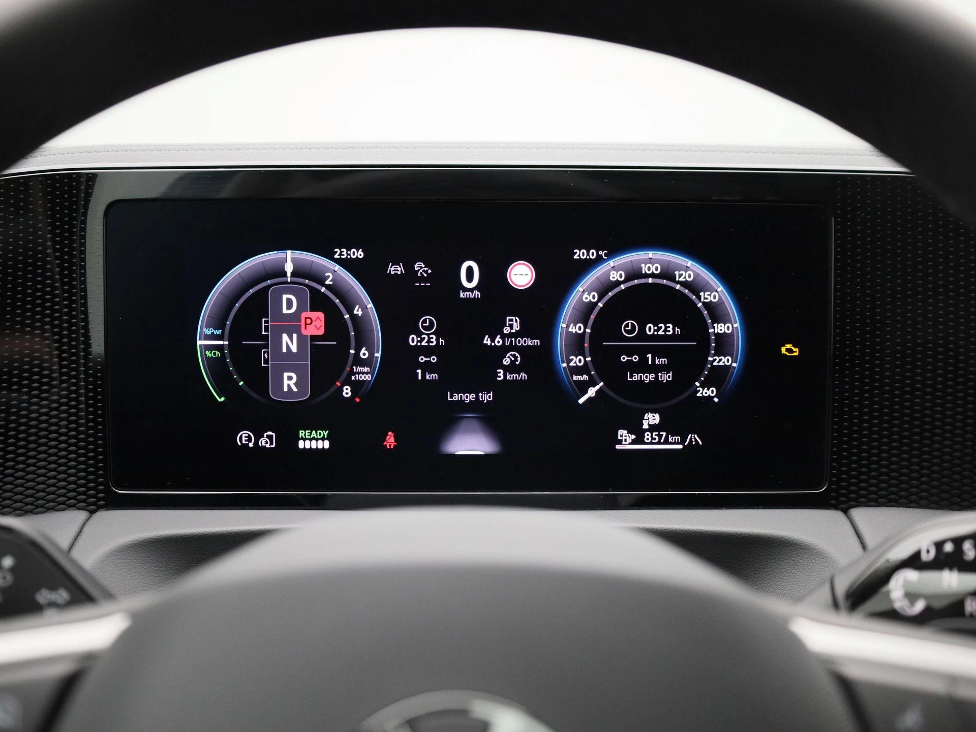 Volkswagen-Tiguan-image-16