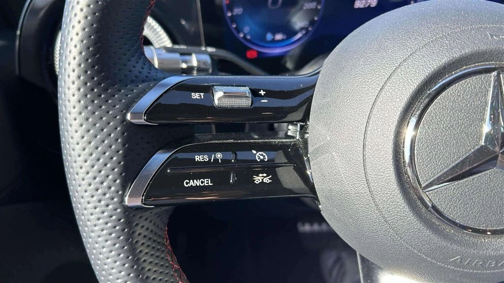 Mercedes-Benz-CLA-image-10