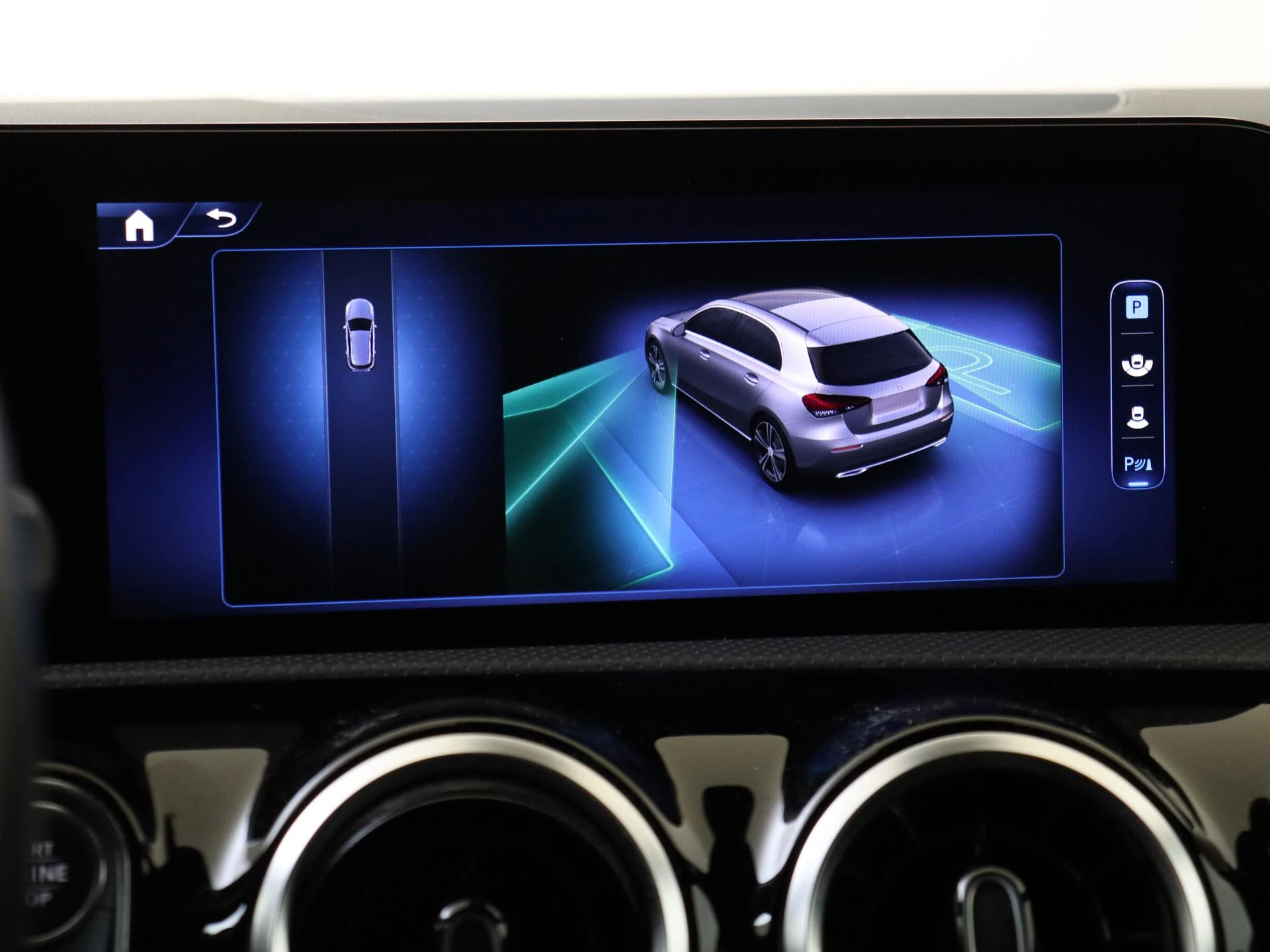 Mercedes-Benz-A-Klasse-image-19