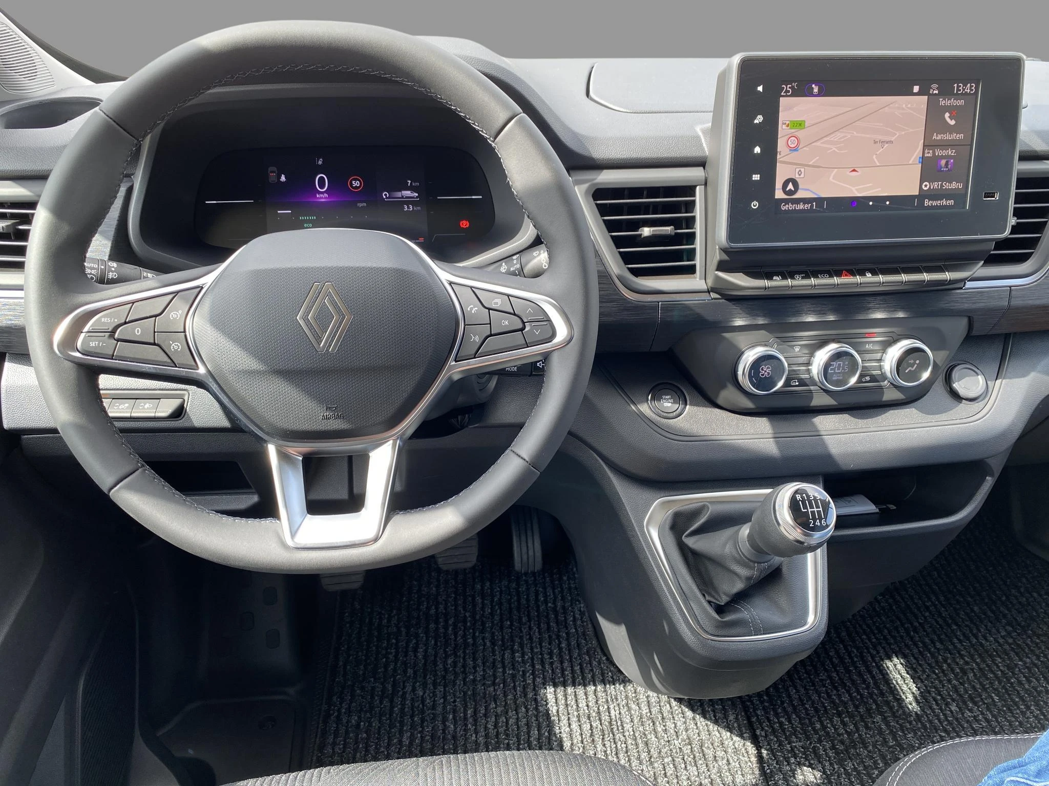 Renault-Trafic-image-10