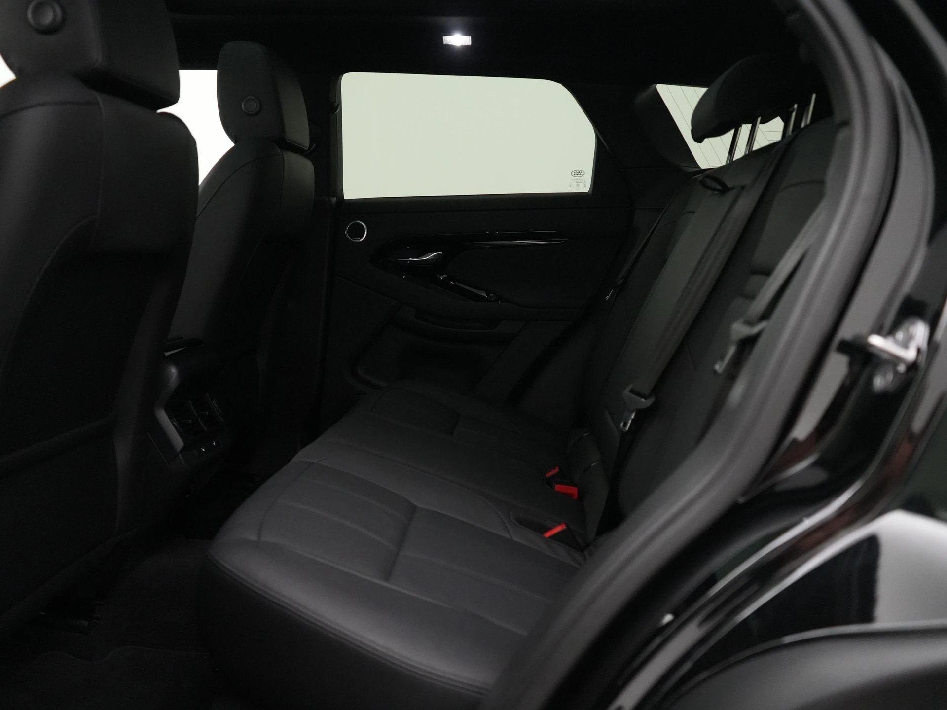 Land Rover-Range Rover Evoque-image-38