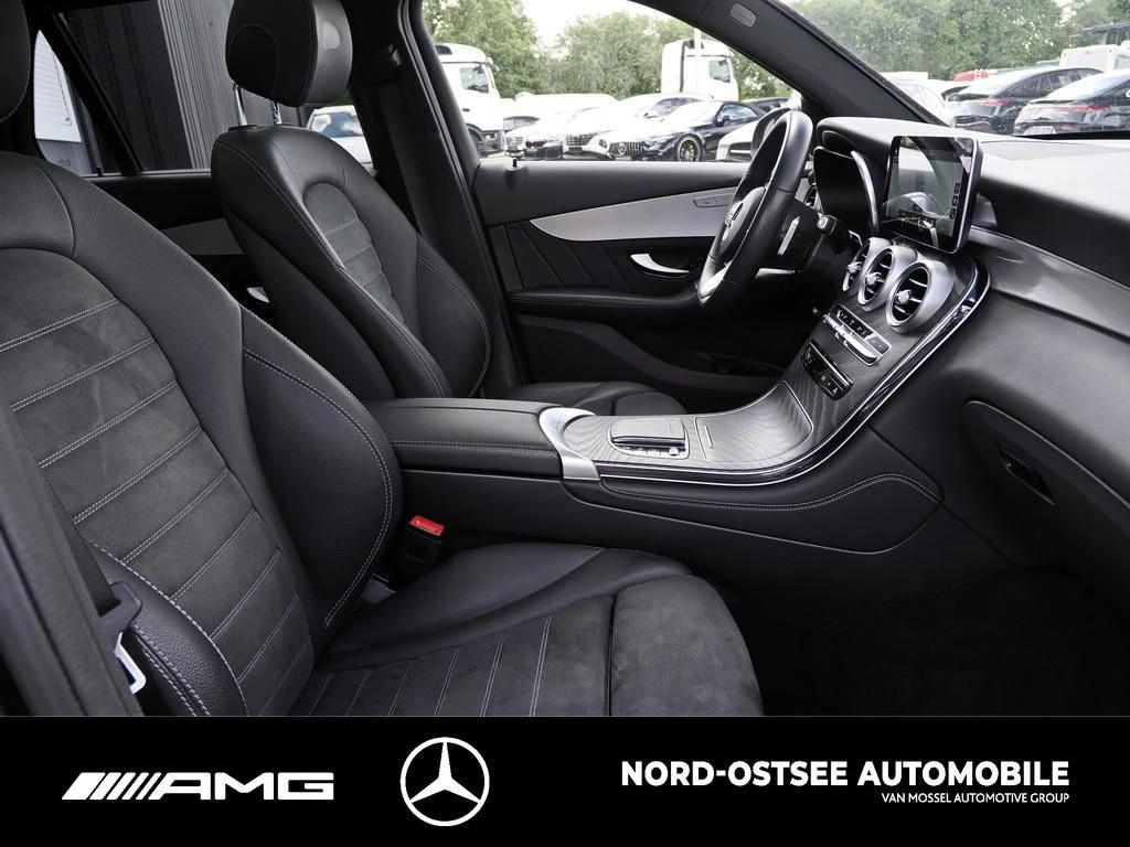 Mercedes-Benz GLC 300 de 4M AMG KAMERA PANO AHK NIGHT SOUND AMG LineX254 GLC 300 de 4M AMG KAMERA PANO AHK NIGHT SOUND AMG Line