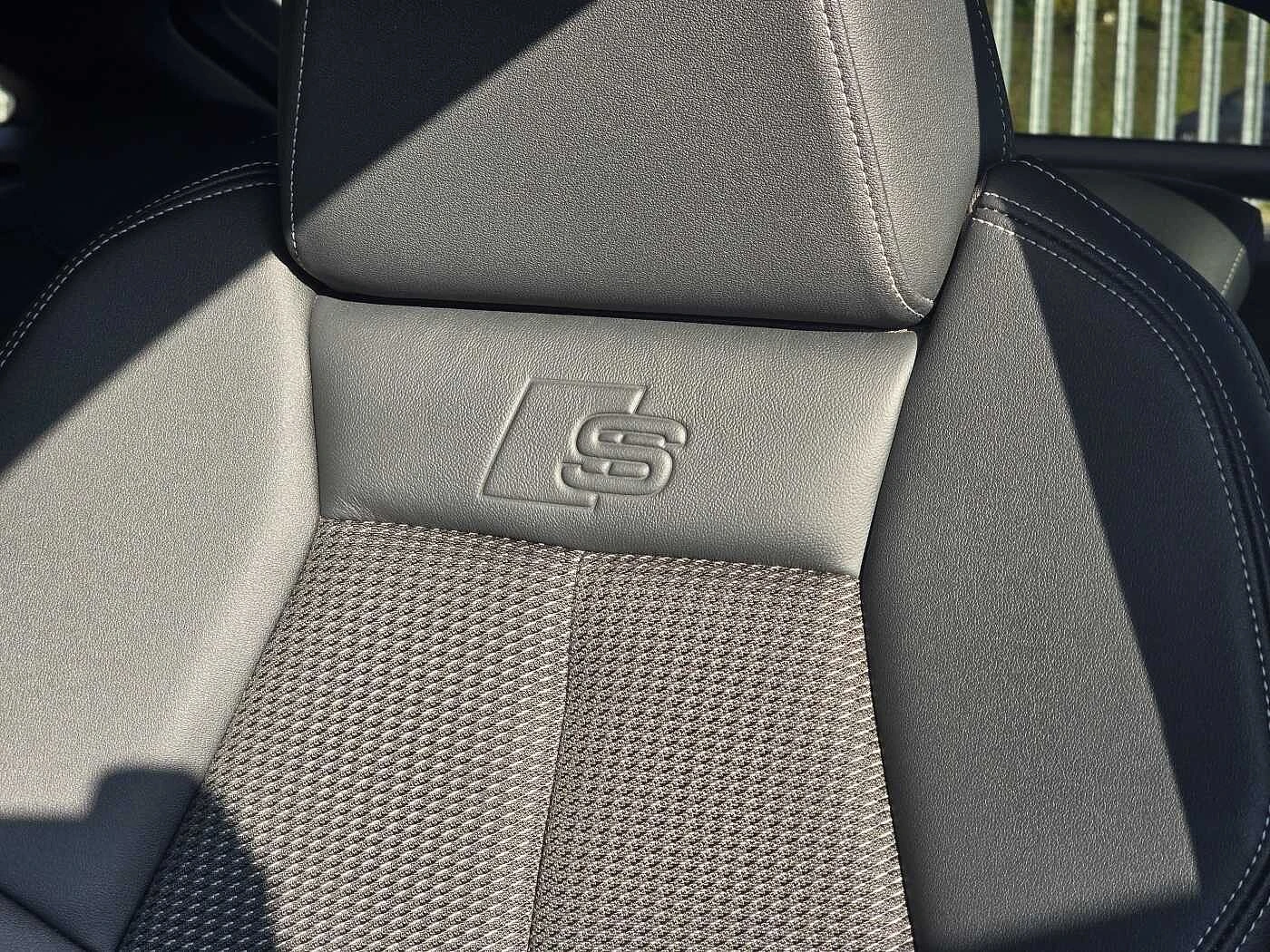 Audi-Q4 Sportback e-tron-image-43