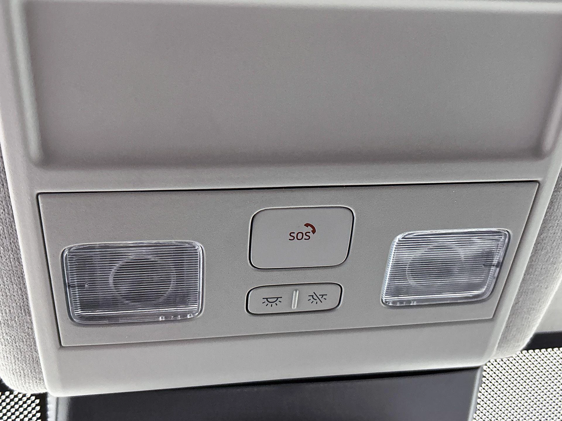 Volkswagen-Transporter-image-8