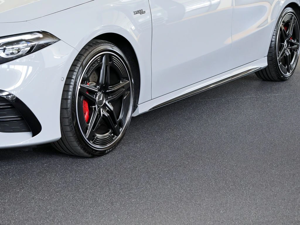 Mercedes-AMG-A-Klasse 35-image-5