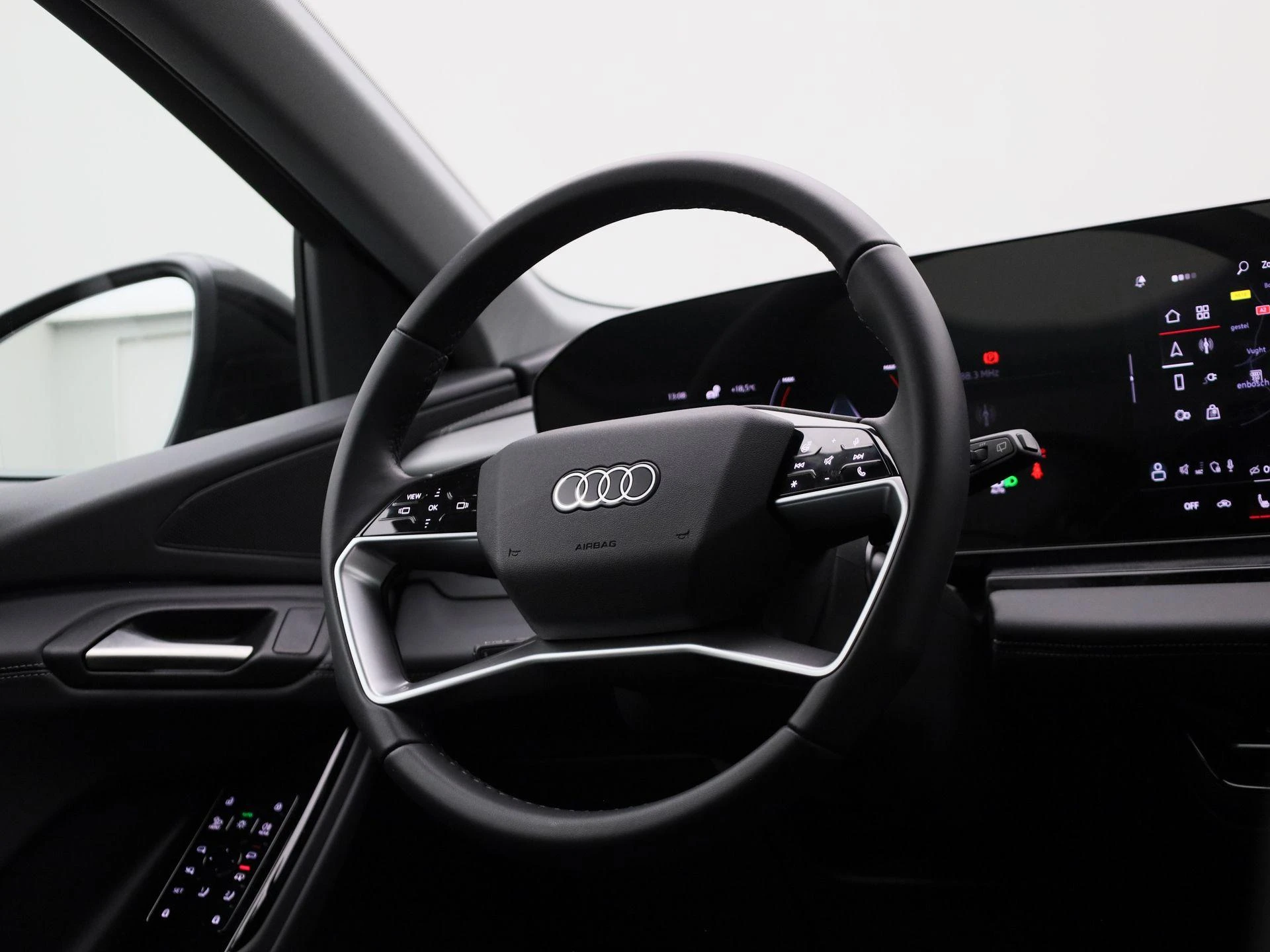 Audi-Q6 e-tron-image-50