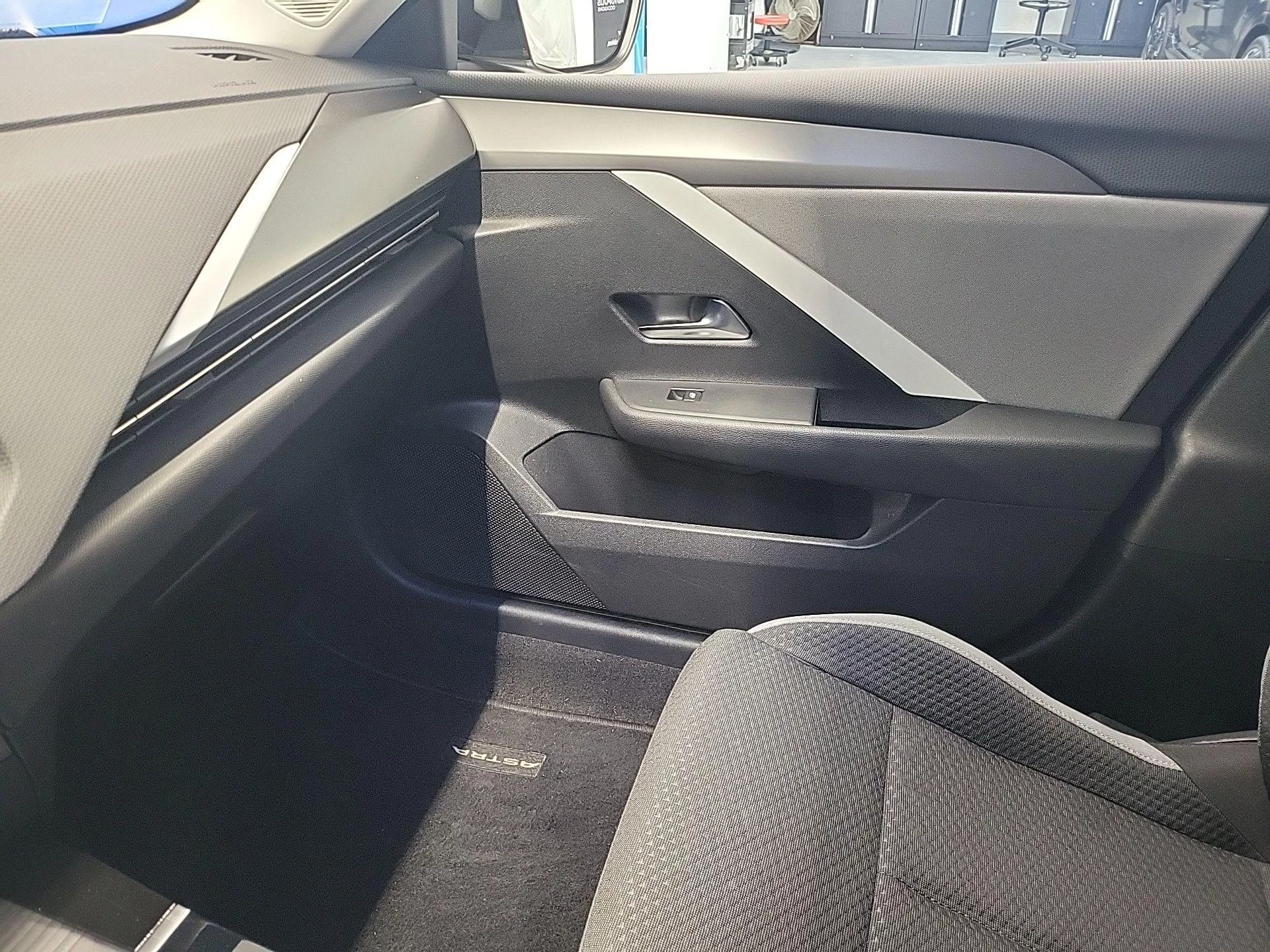 Opel-Astra-image-16