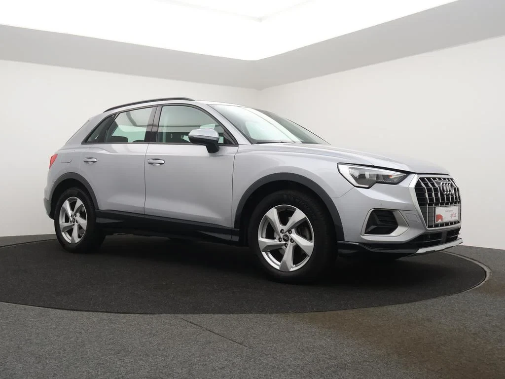 Audi-Q3-image-25