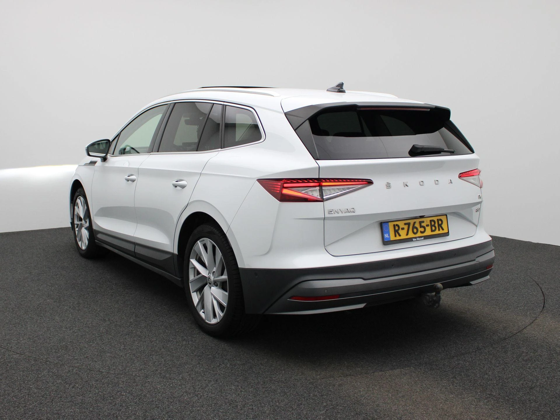 Škoda-Enyaq iV-image-1