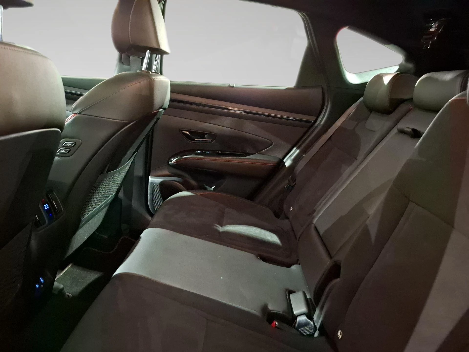 Hyundai-Tucson Hybrid-image-17