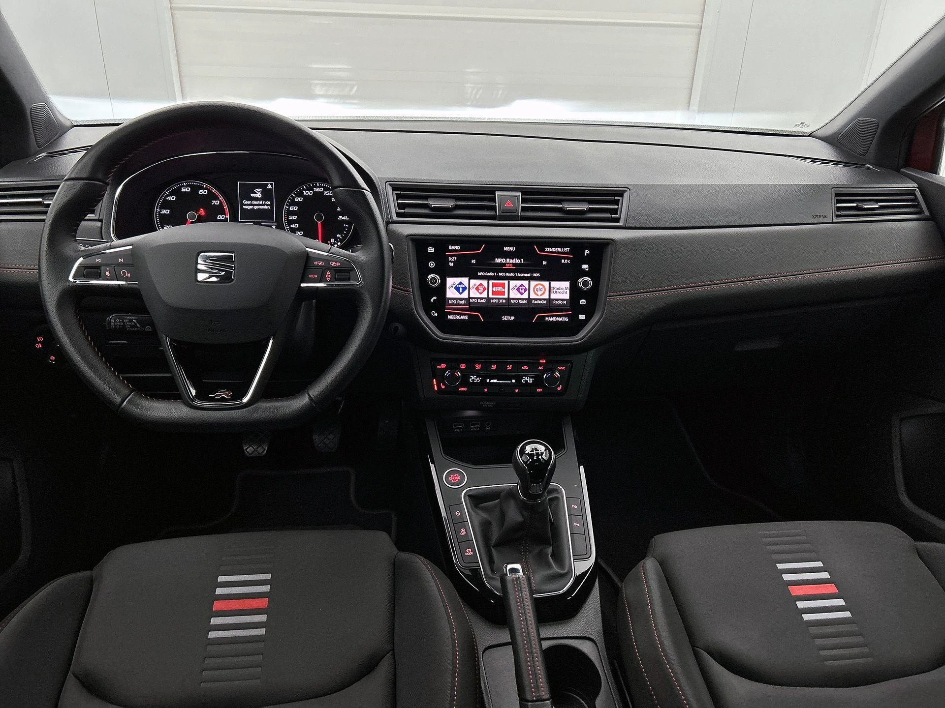 SEAT-Arona-image-10