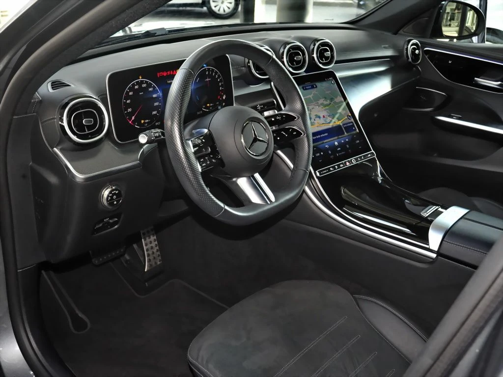 Mercedes-Benz-C-Klasse 300-image-7