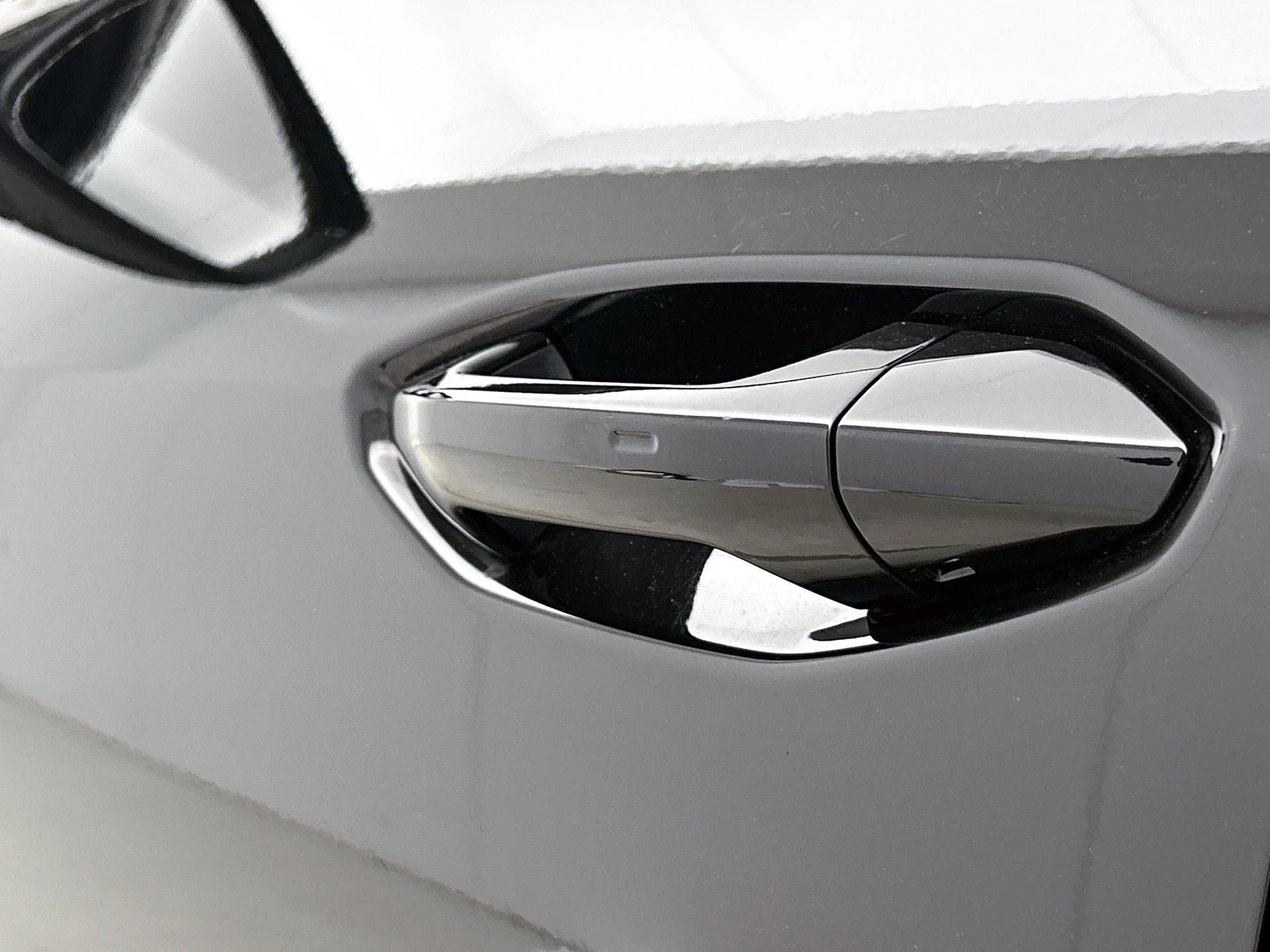 Audi-Q4 e-tron-image-13