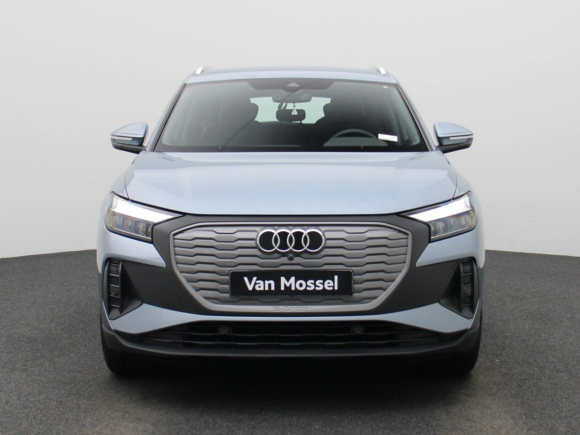 Audi-Q4 e-tron-image-2