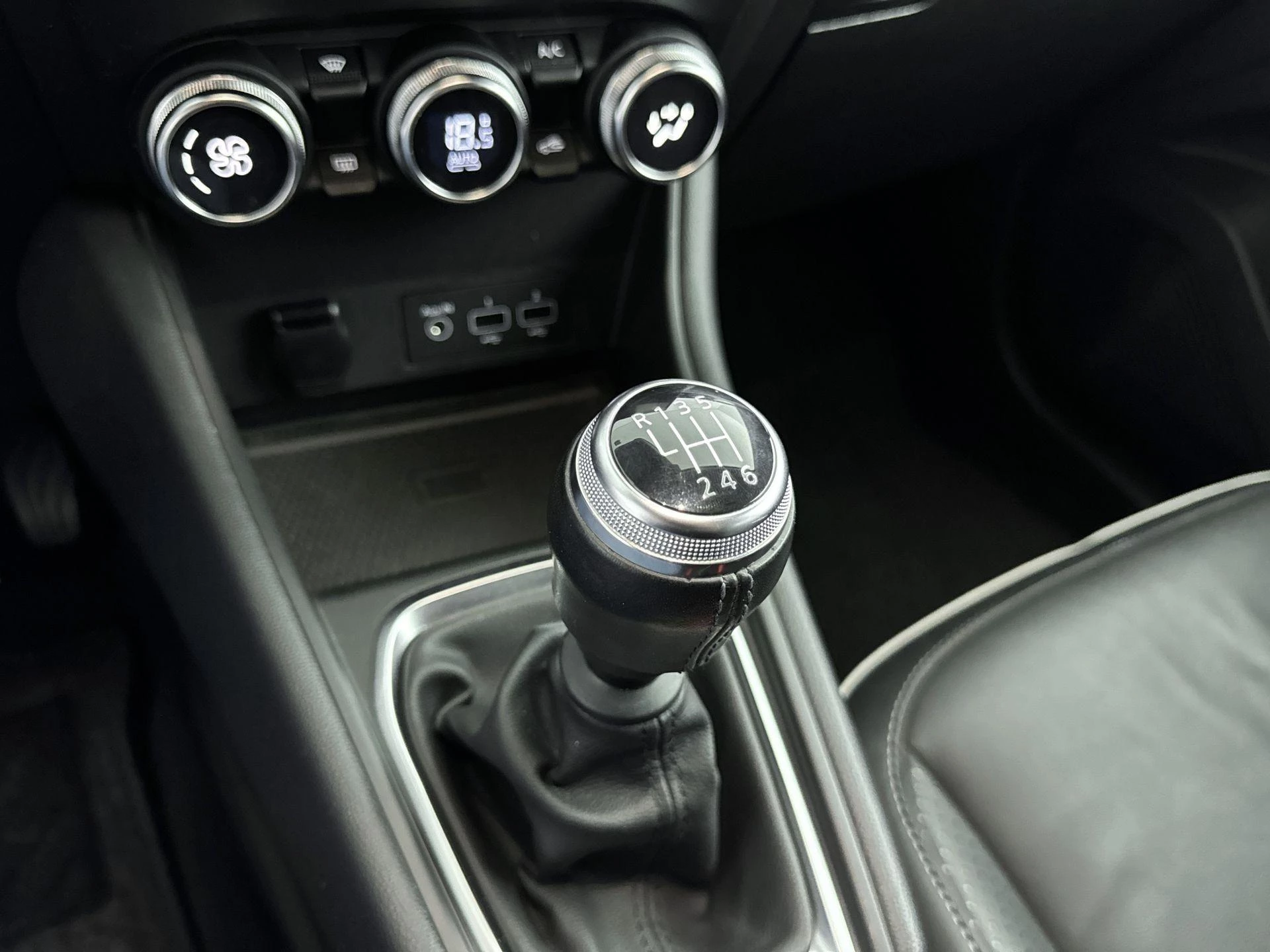 Renault-Captur-image-8