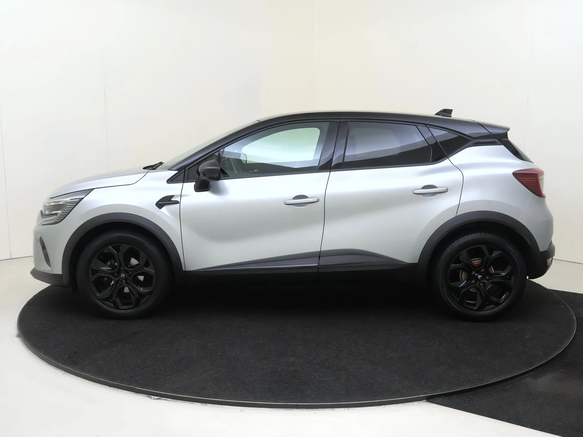 Renault-Captur-image-7