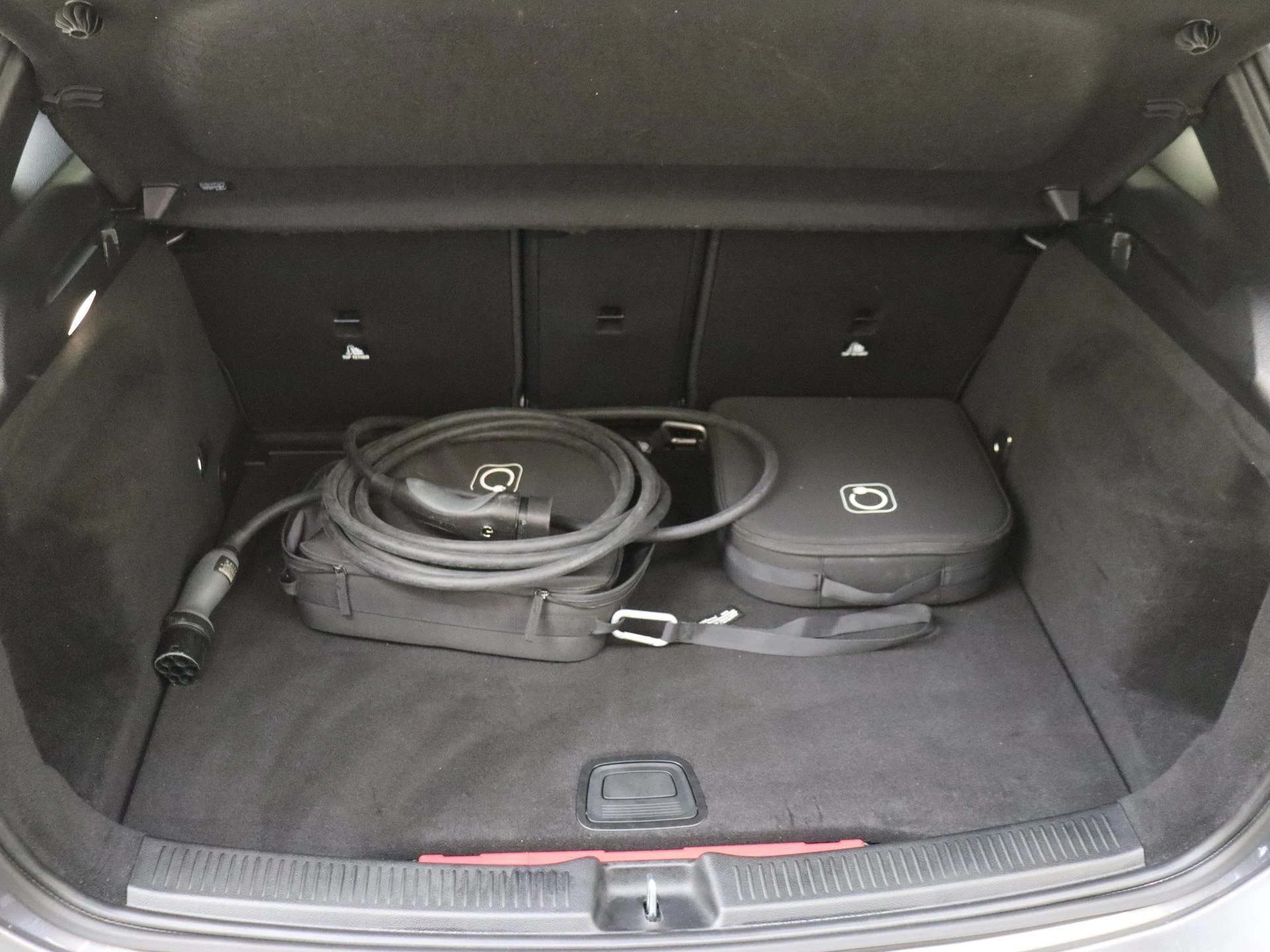 Mercedes-Benz-B-Klasse-image-30