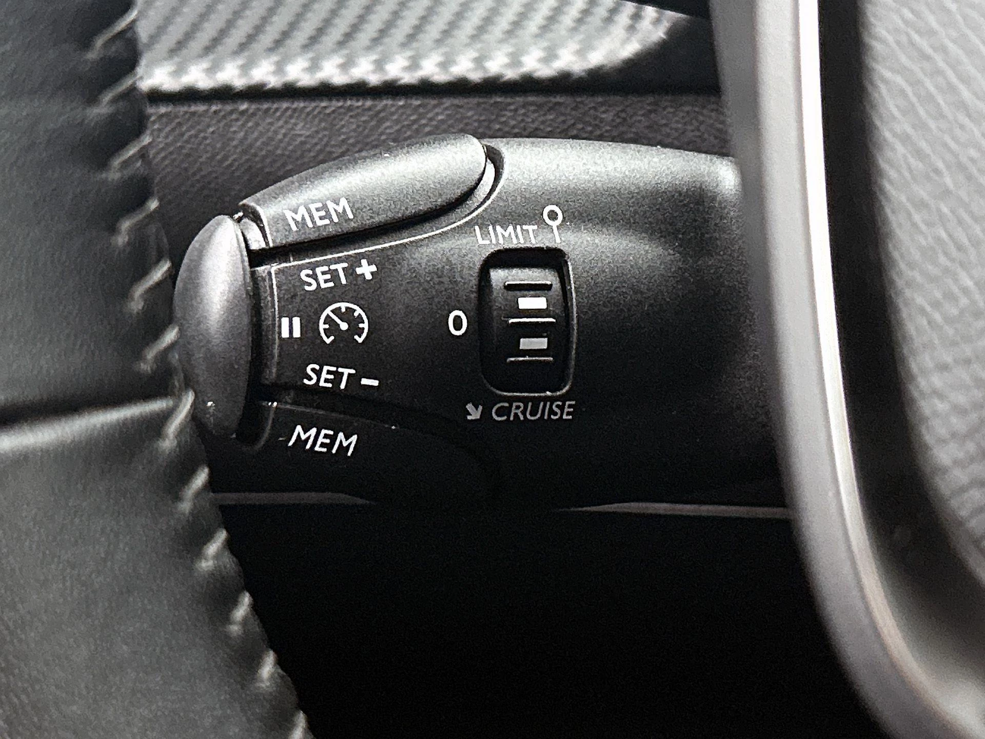 Peugeot e-208 EV Allure 50 kWh