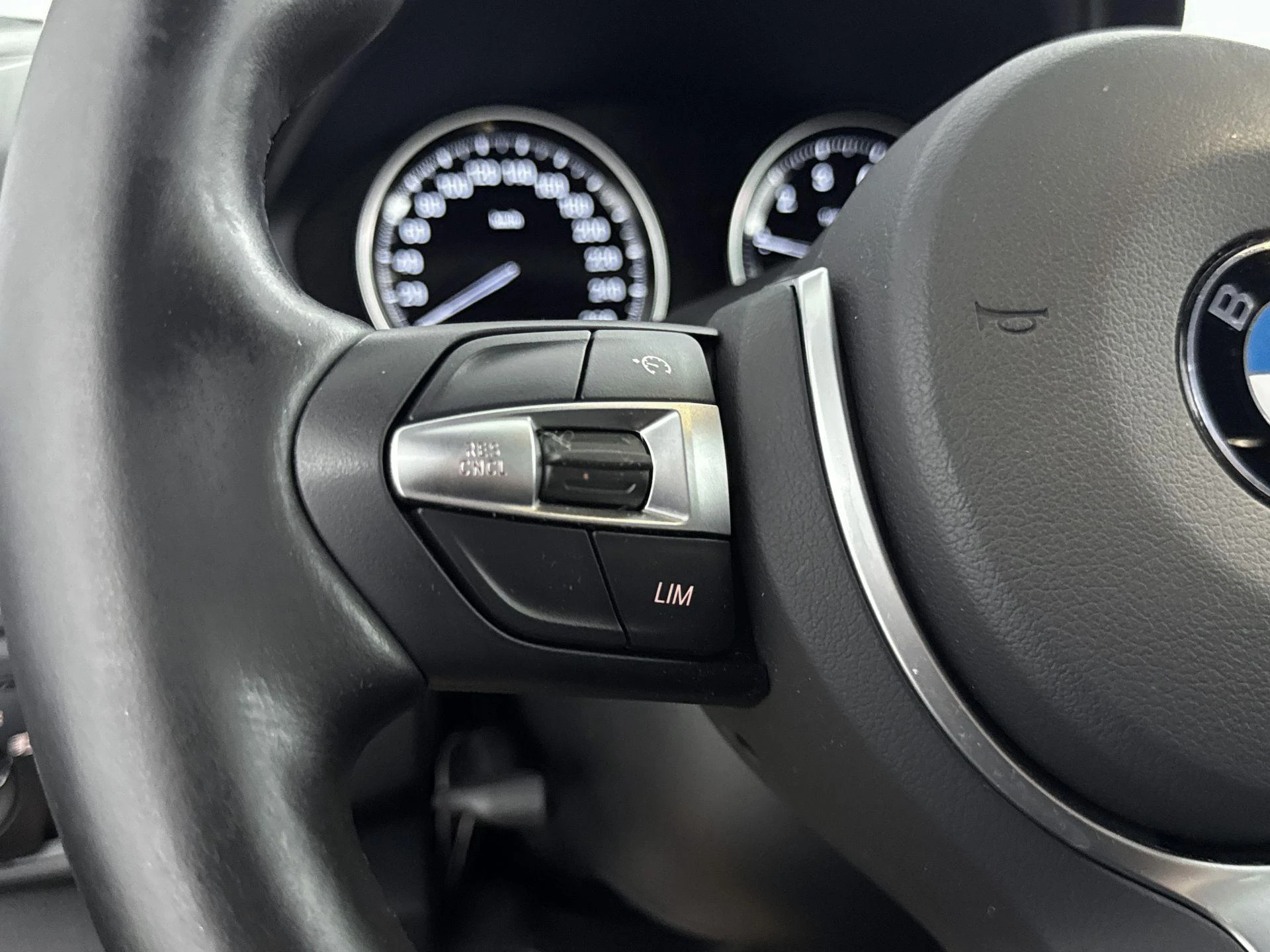 BMW-2 Serie-image-5