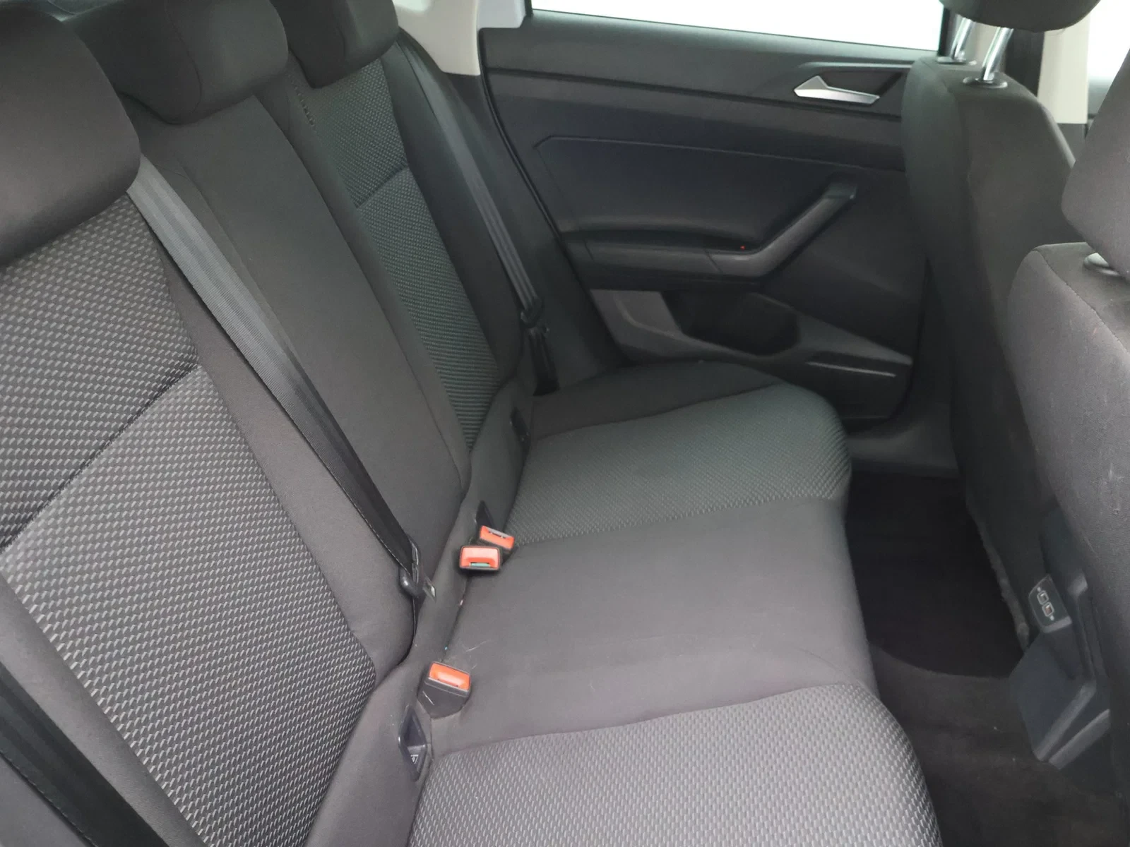 Volkswagen-Polo-image-9