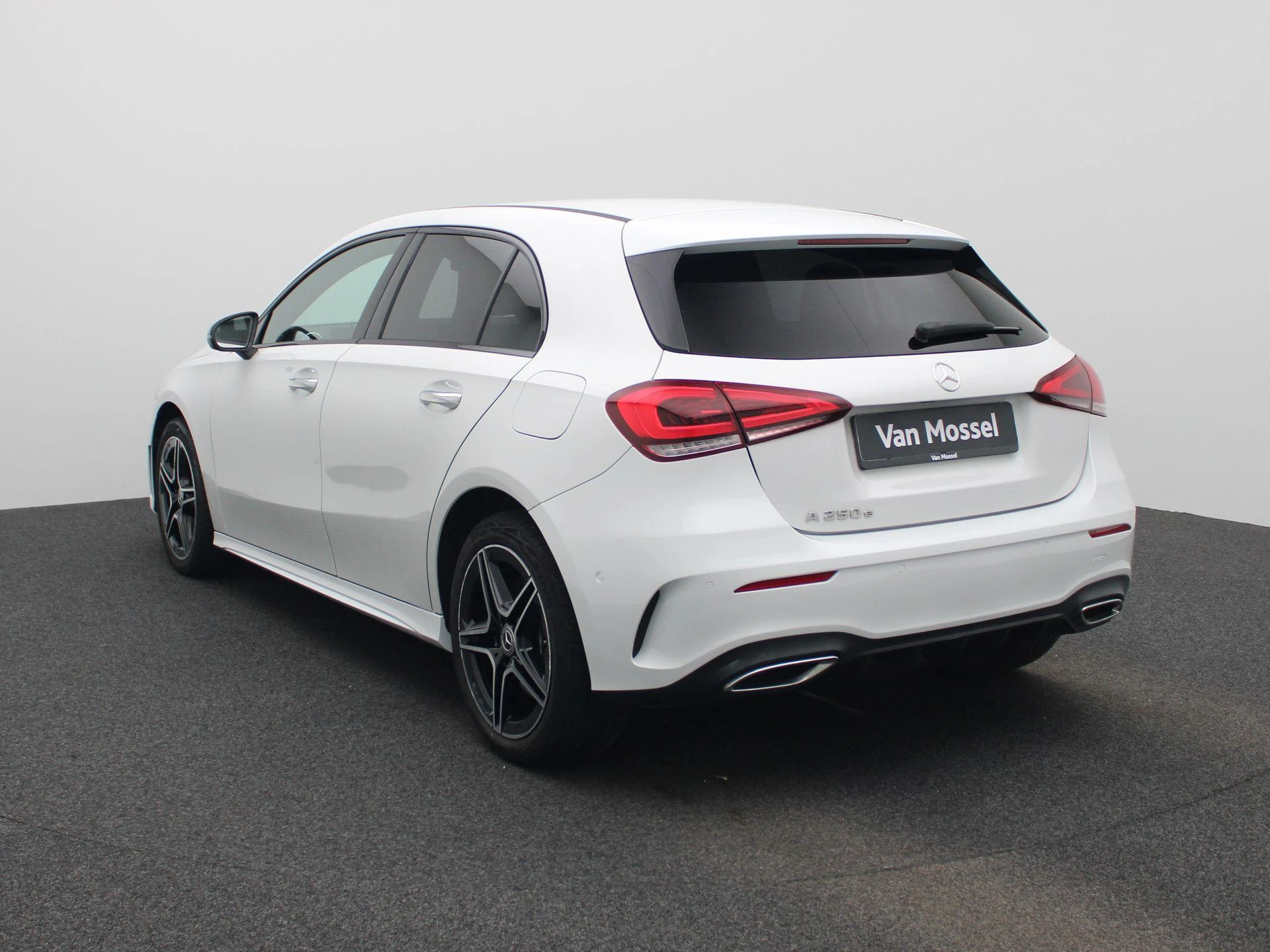 Mercedes-Benz A-Klasse 250 e AMG Line
