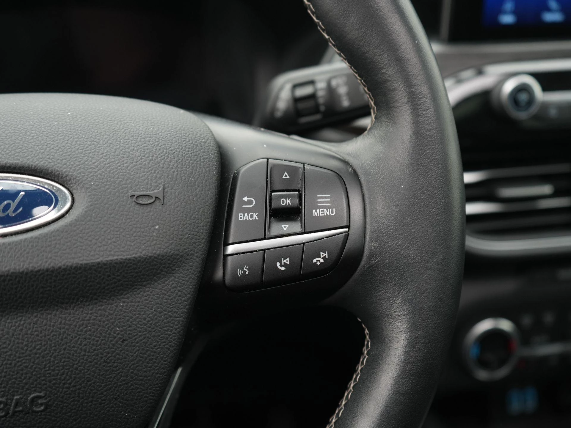 Ford-Kuga-image-27