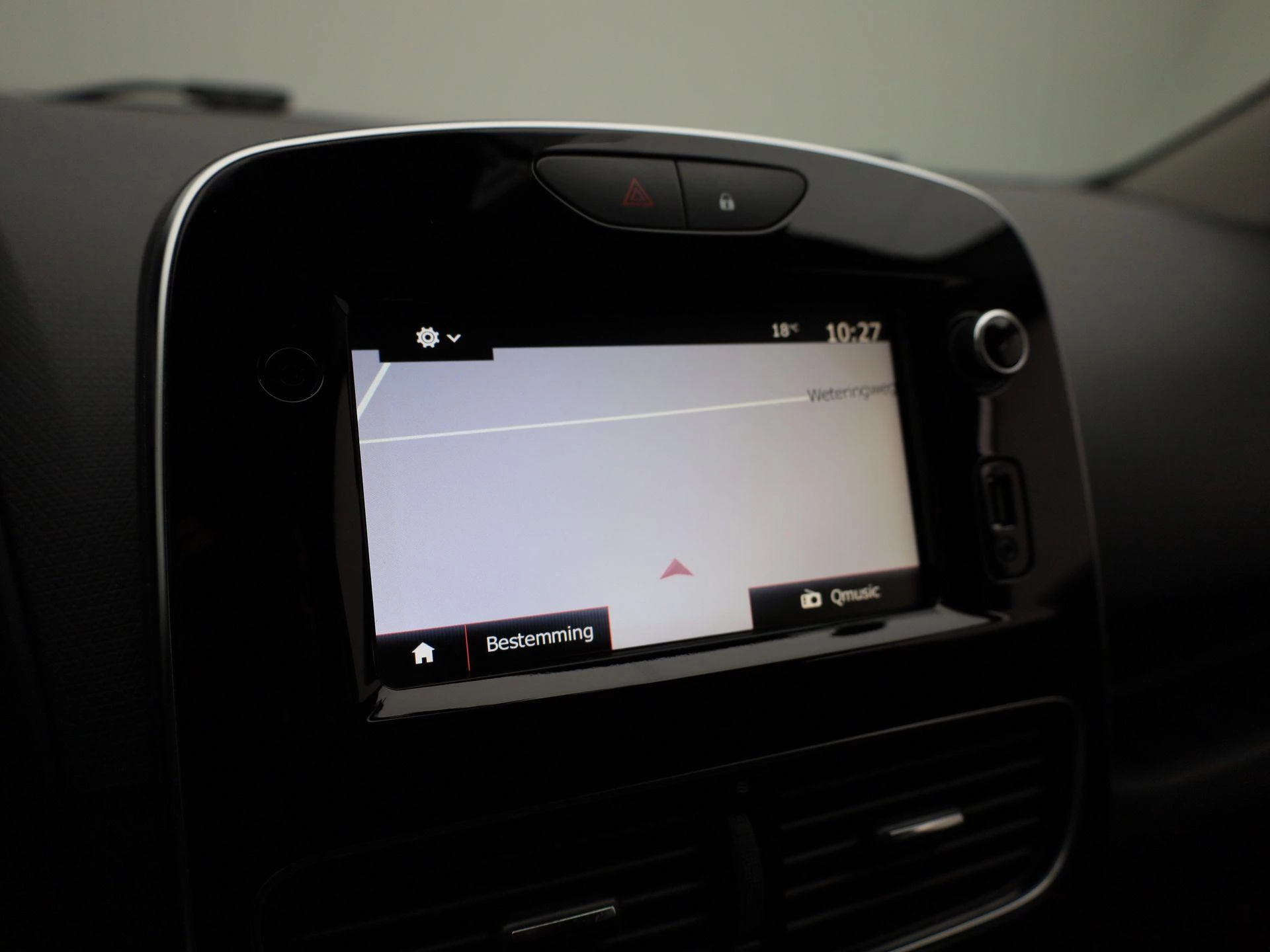 Renault-Clio-image-23