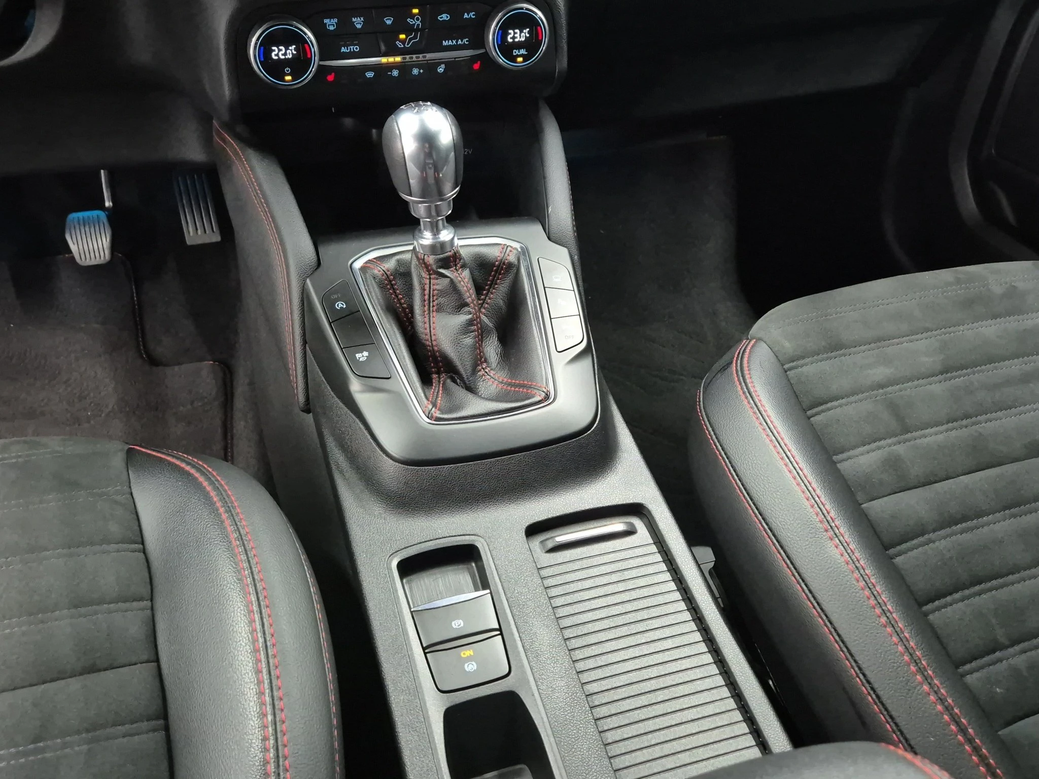 Ford-Kuga-image-13