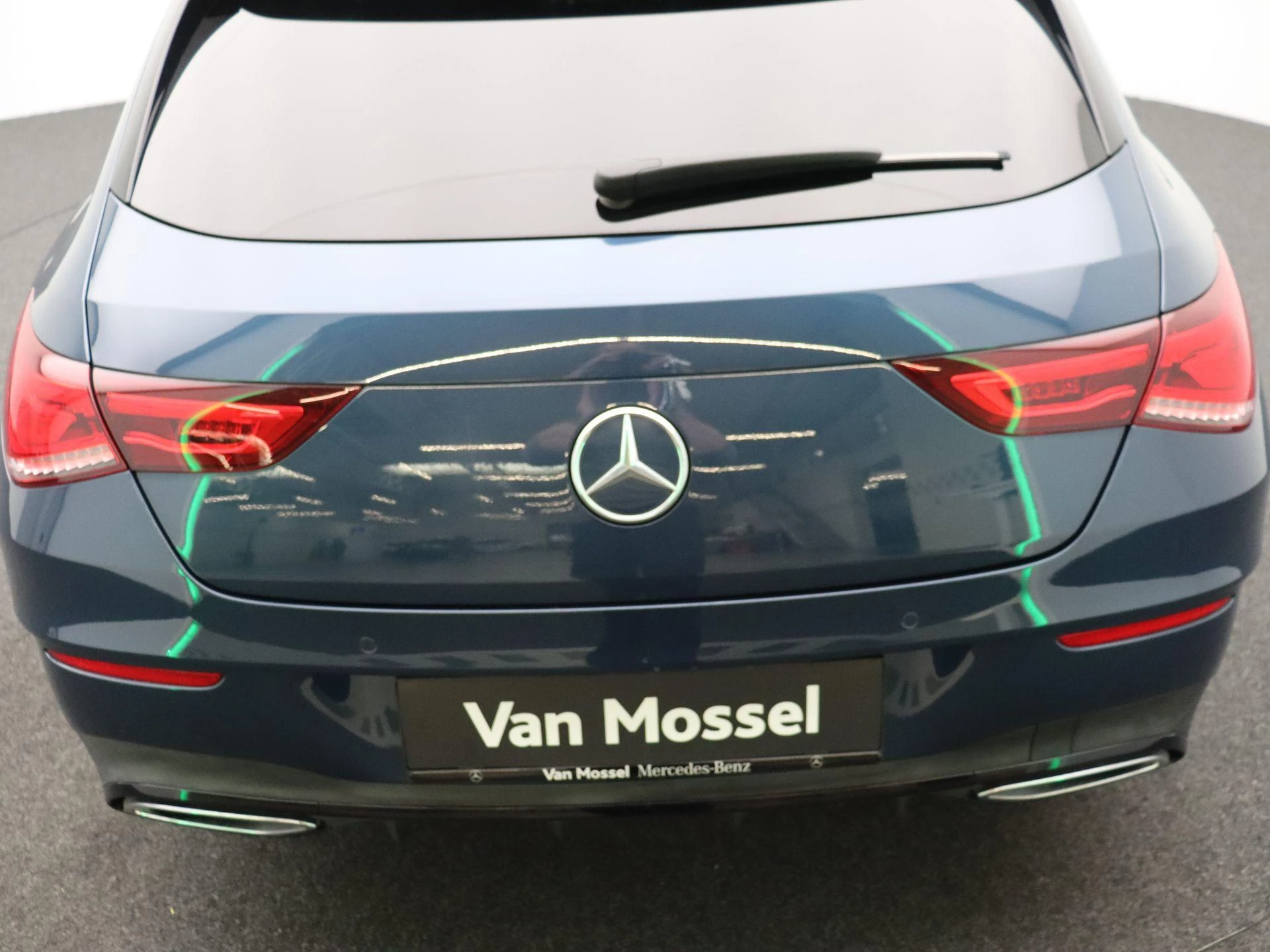 Mercedes-Benz CLA 180 AMG Line Shooting Brake + PANO DAK + MULTIBEAM LED + CARPLAY +