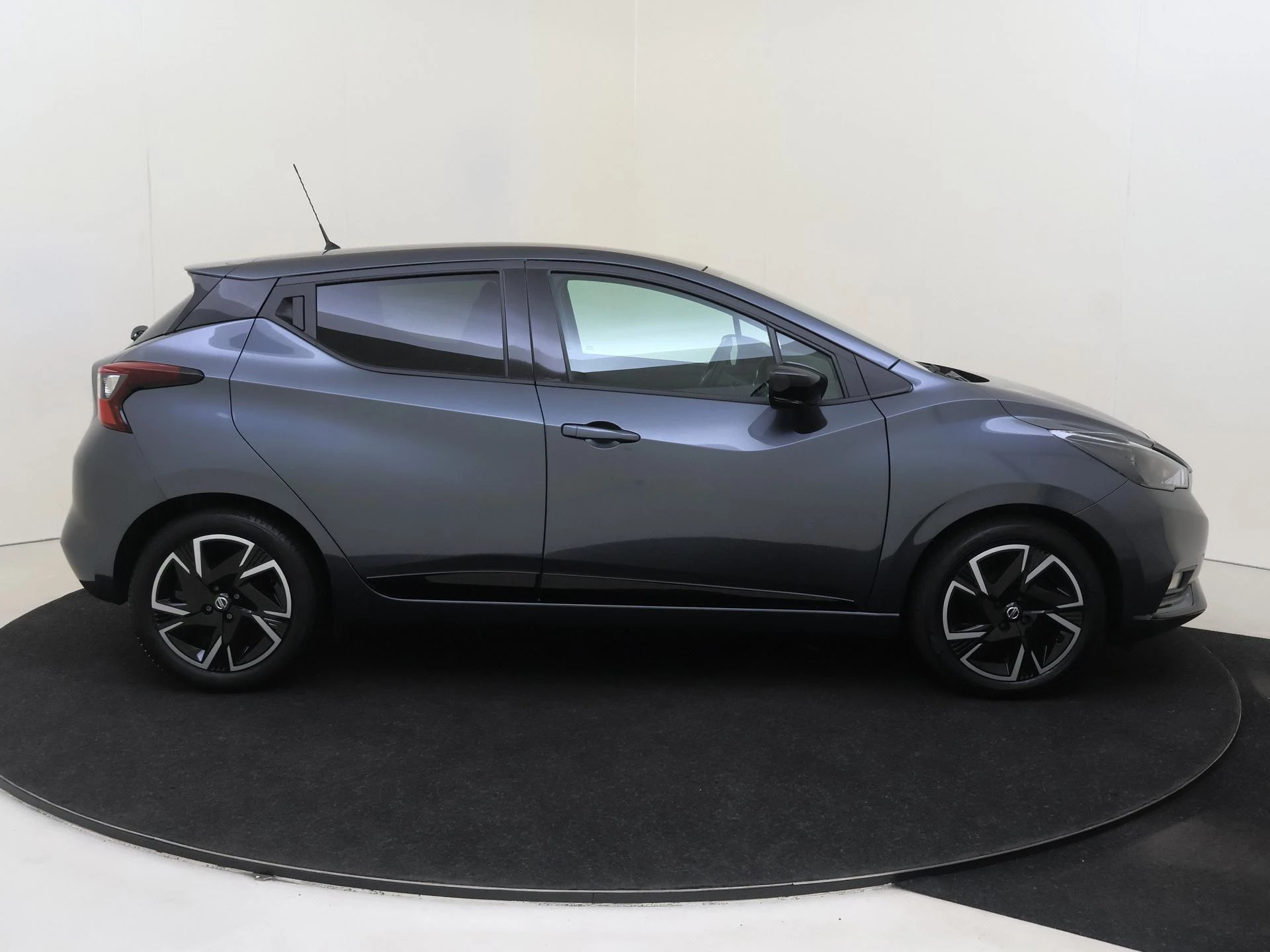 Nissan-Micra-image-7