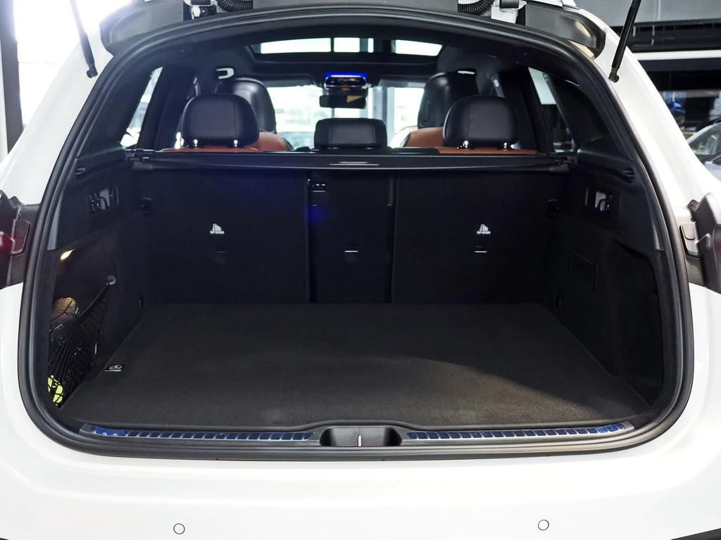 Mercedes-Benz-GLC 200 d-image-16