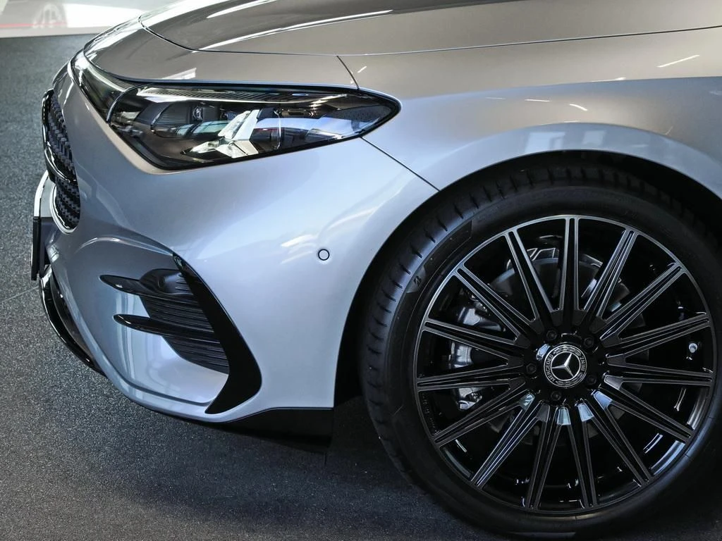 Mercedes-Benz-CLA 200-image-3