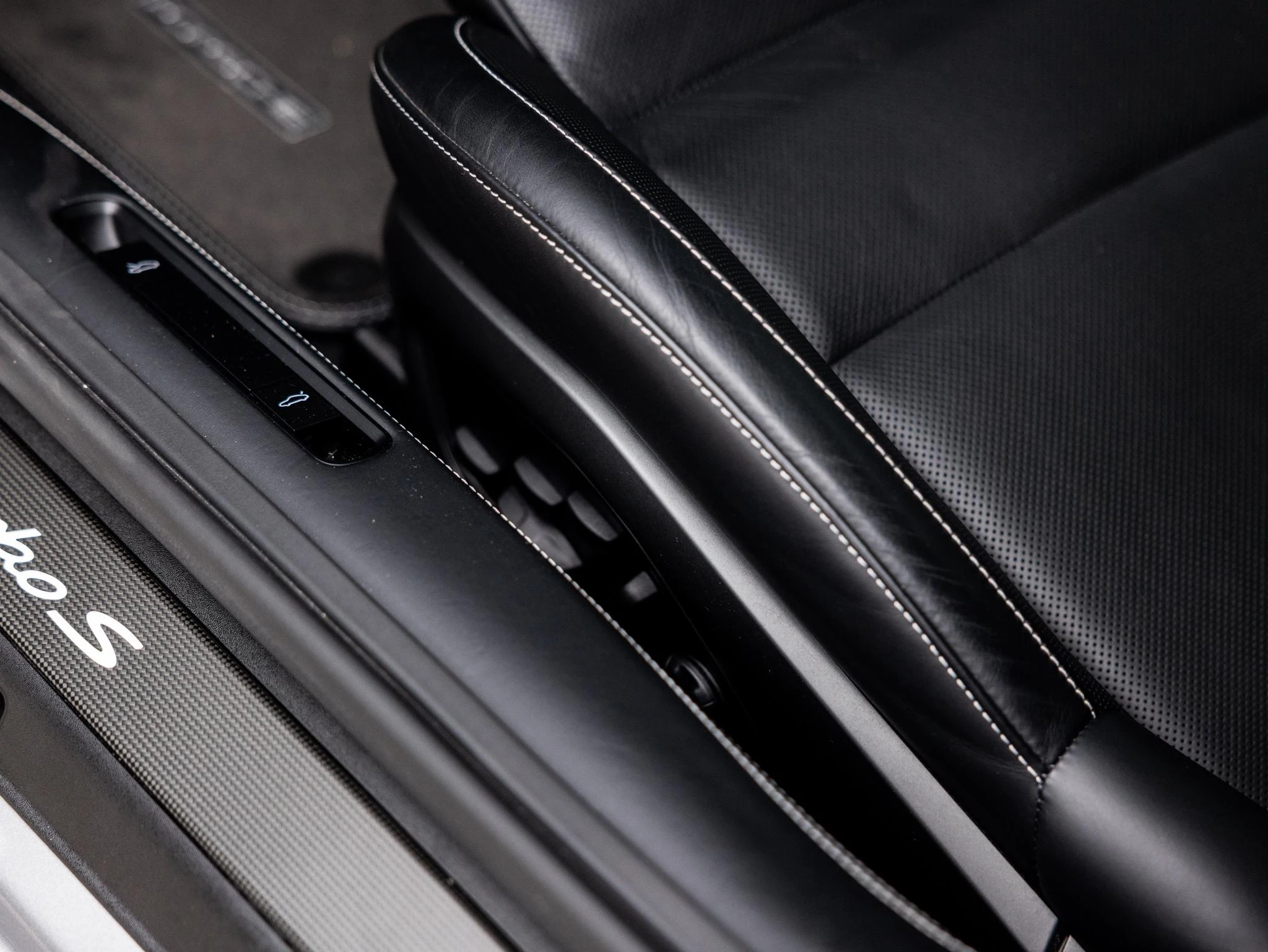 Porsche-911-image-16