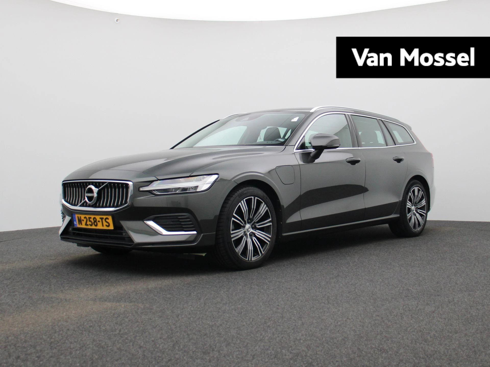 Volvo-V60-image-0