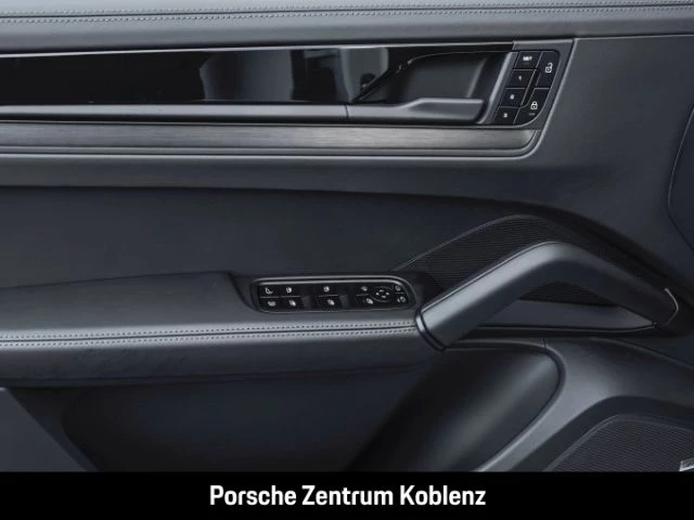 Porsche Cayenne E-Hybrid Coupe Black Edition black edition